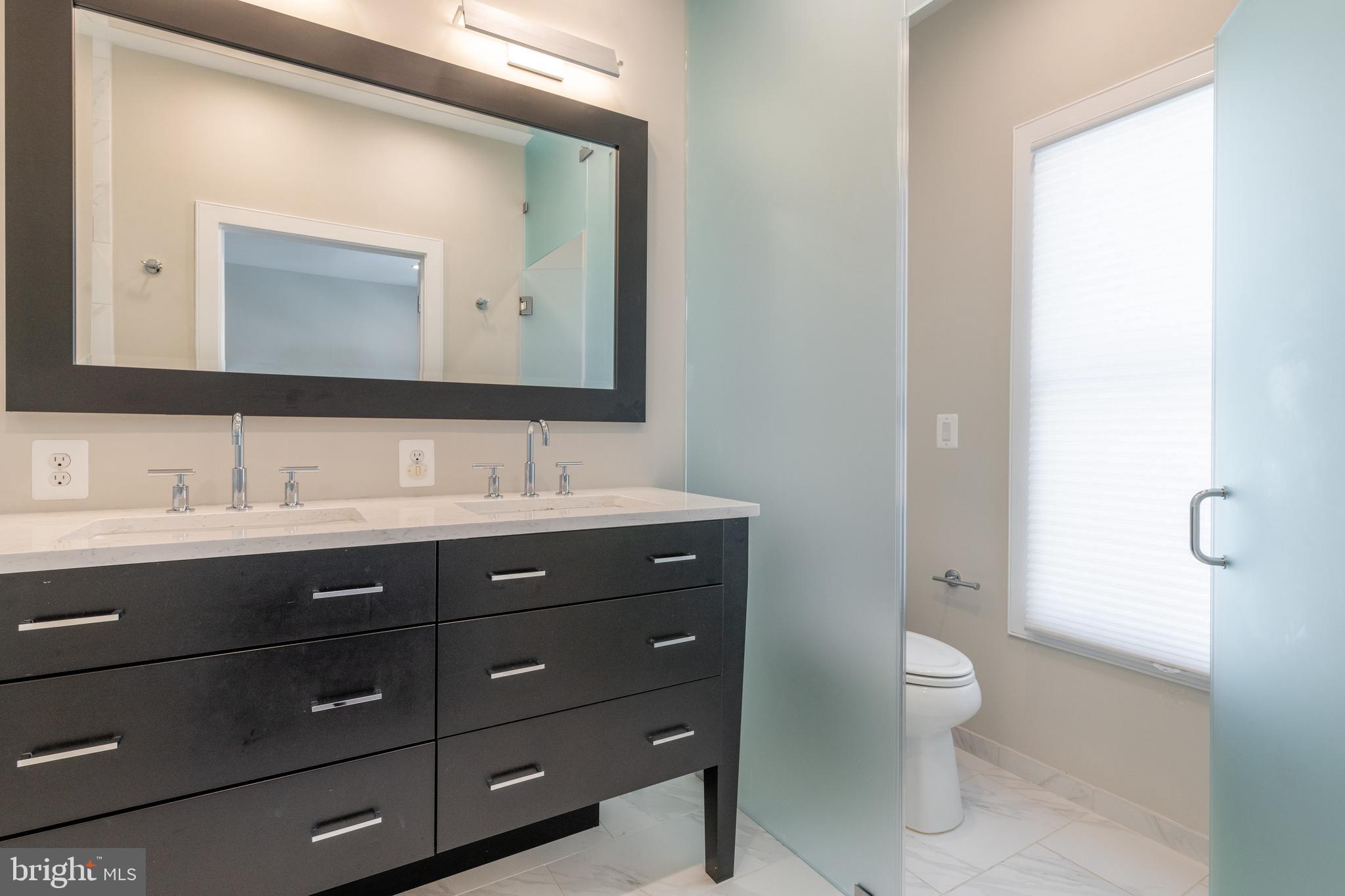 ROSSLYN - Residential Lease