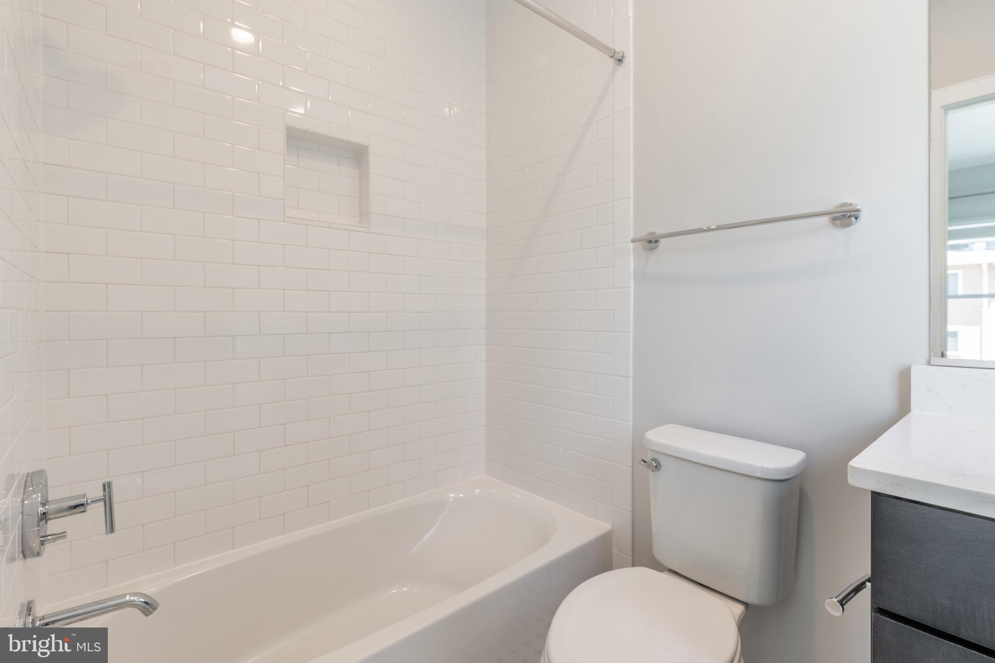 ROSSLYN - Residential Lease