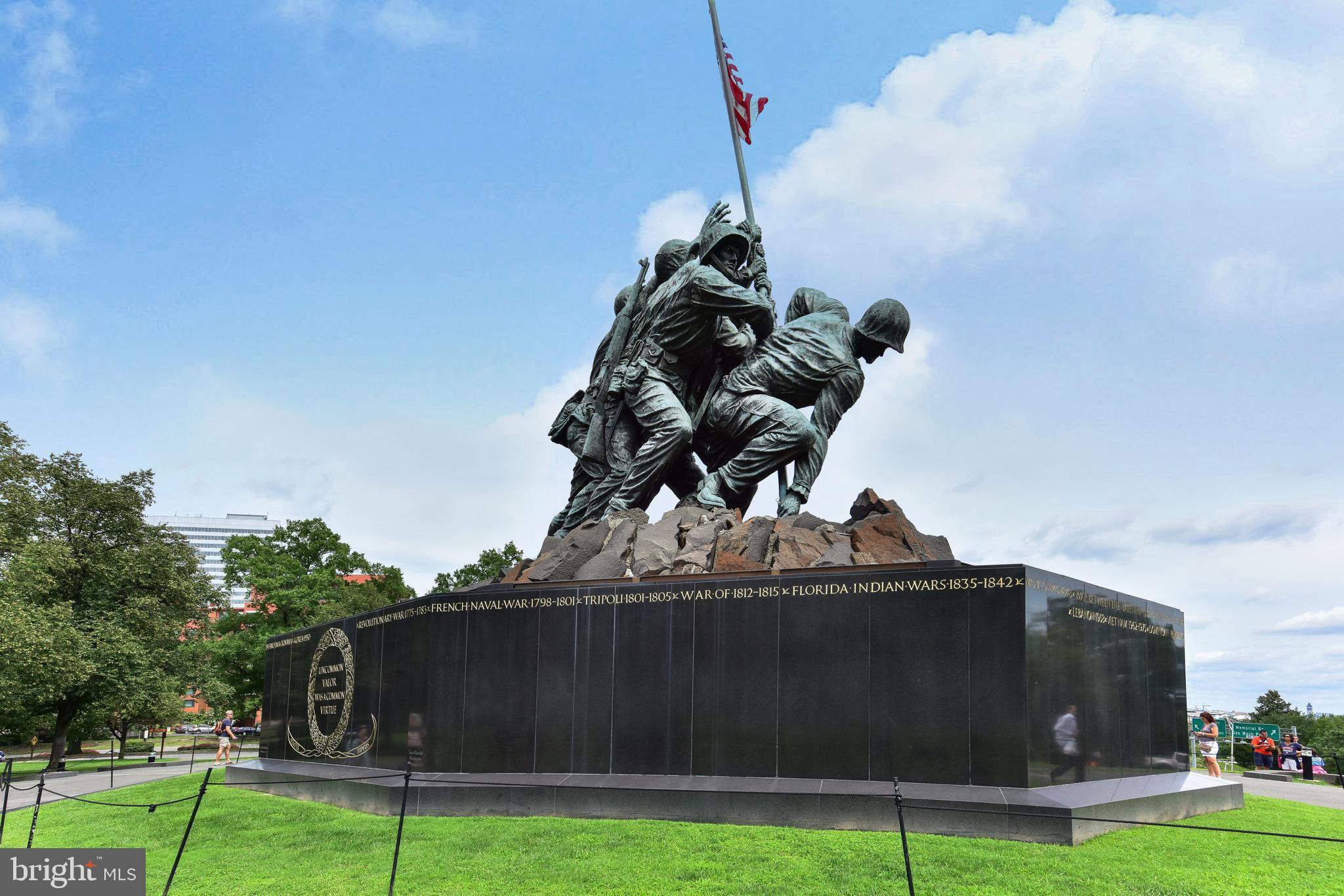 ROSSLYN - Residential Lease