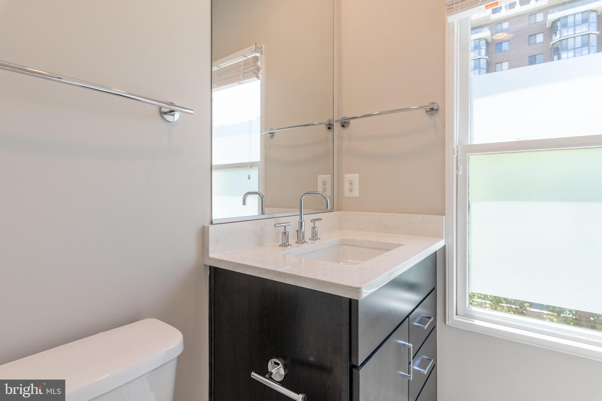 ROSSLYN - Residential Lease