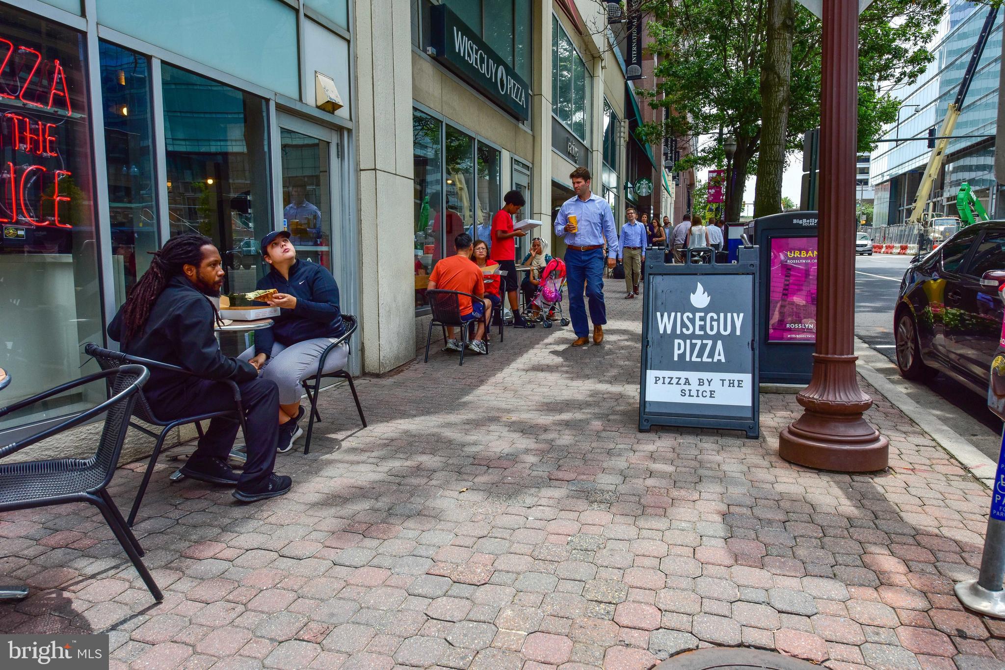 ROSSLYN - Residential Lease