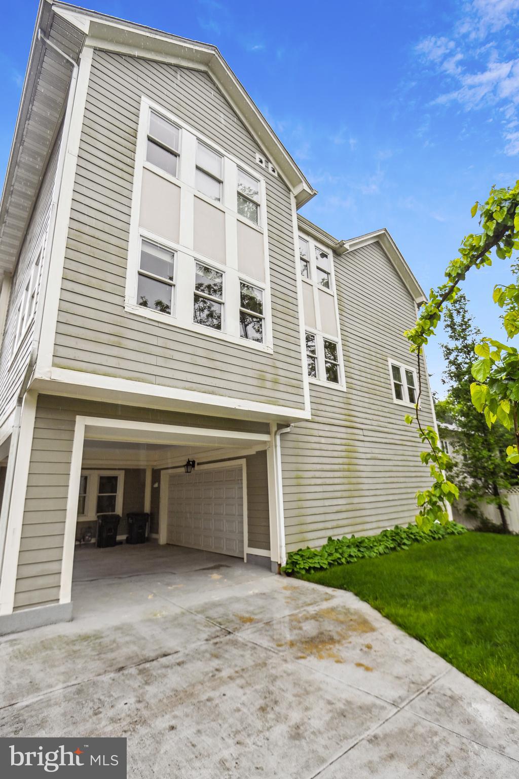 HIGHVIEW TERRACE - Residential