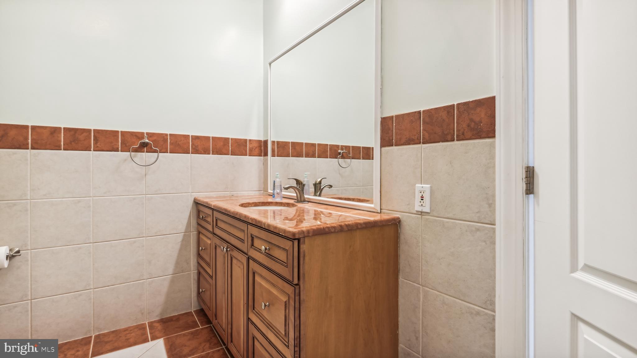 HIGHVIEW TERRACE - Residential