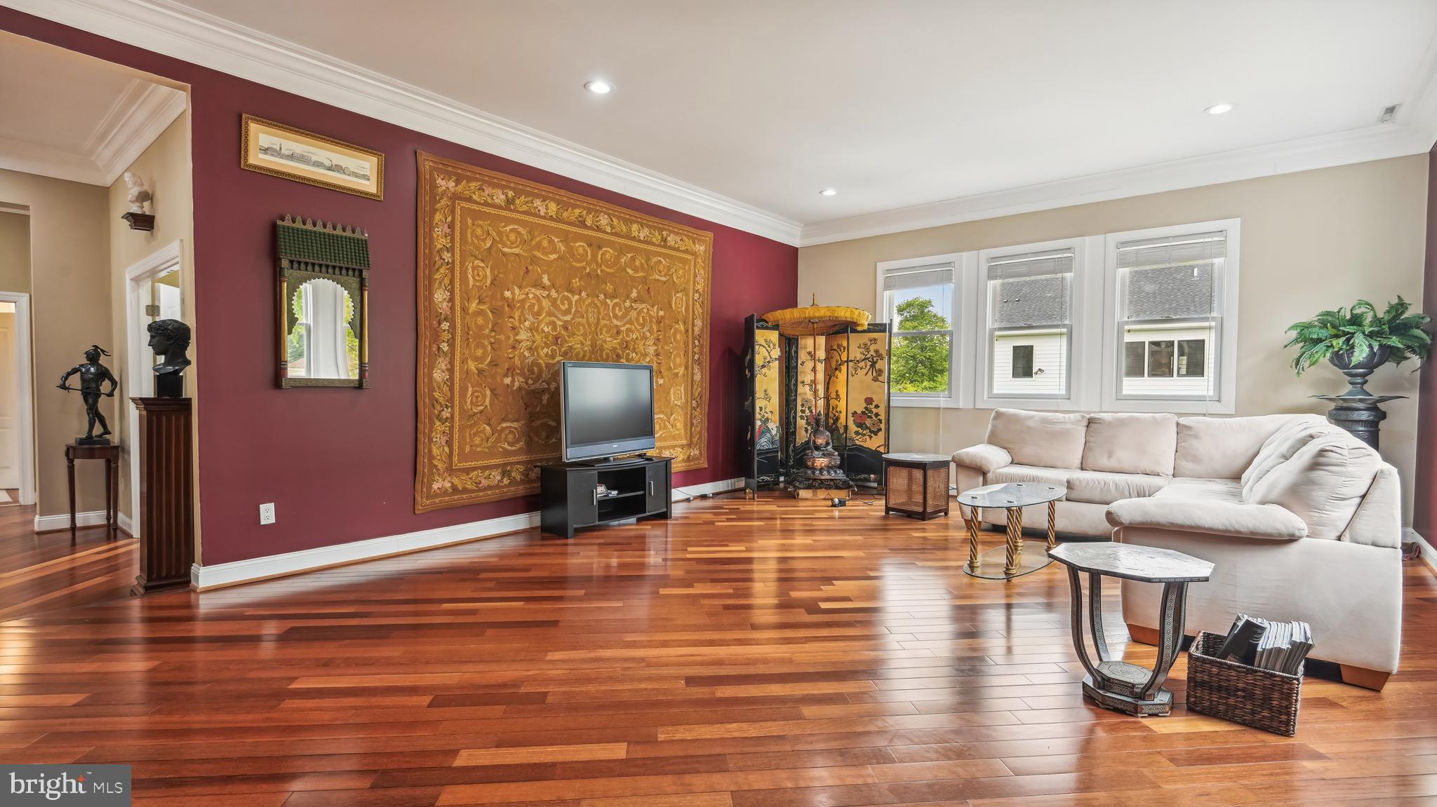 HIGHVIEW TERRACE - Residential