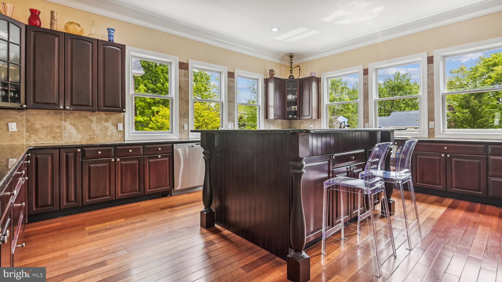 HIGHVIEW TERRACE - Residential