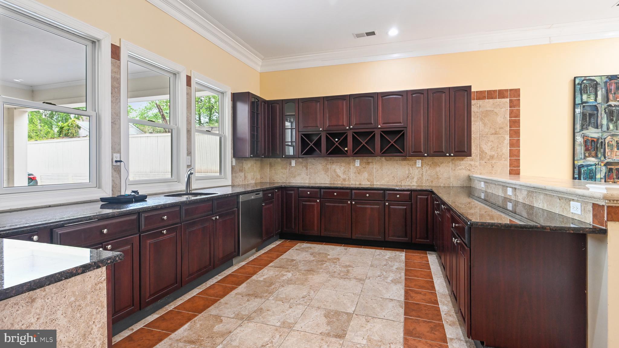 HIGHVIEW TERRACE - Residential