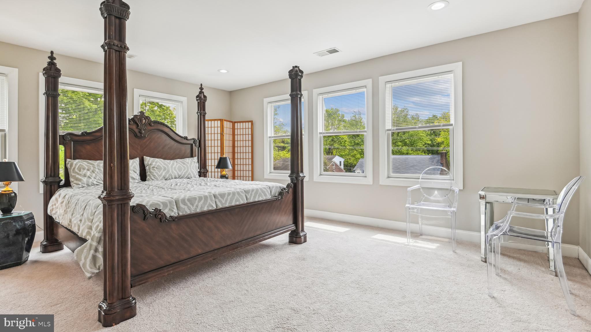 HIGHVIEW TERRACE - Residential