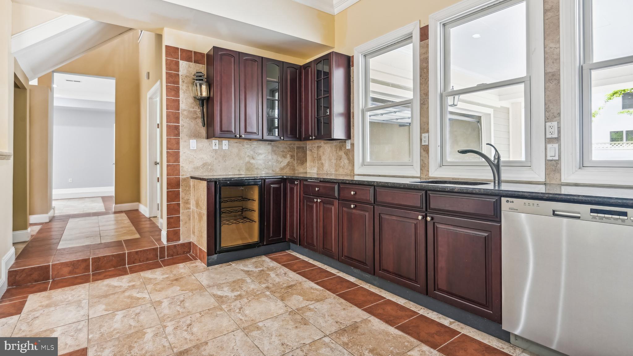 HIGHVIEW TERRACE - Residential