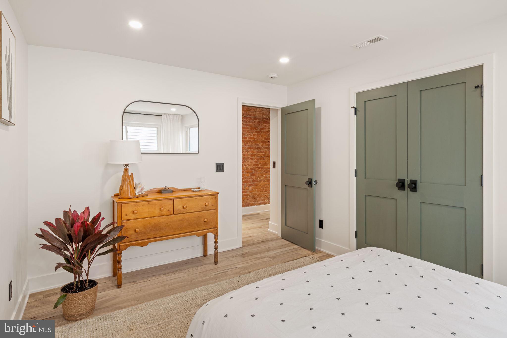 GERMANTOWN (WEST) - Residential