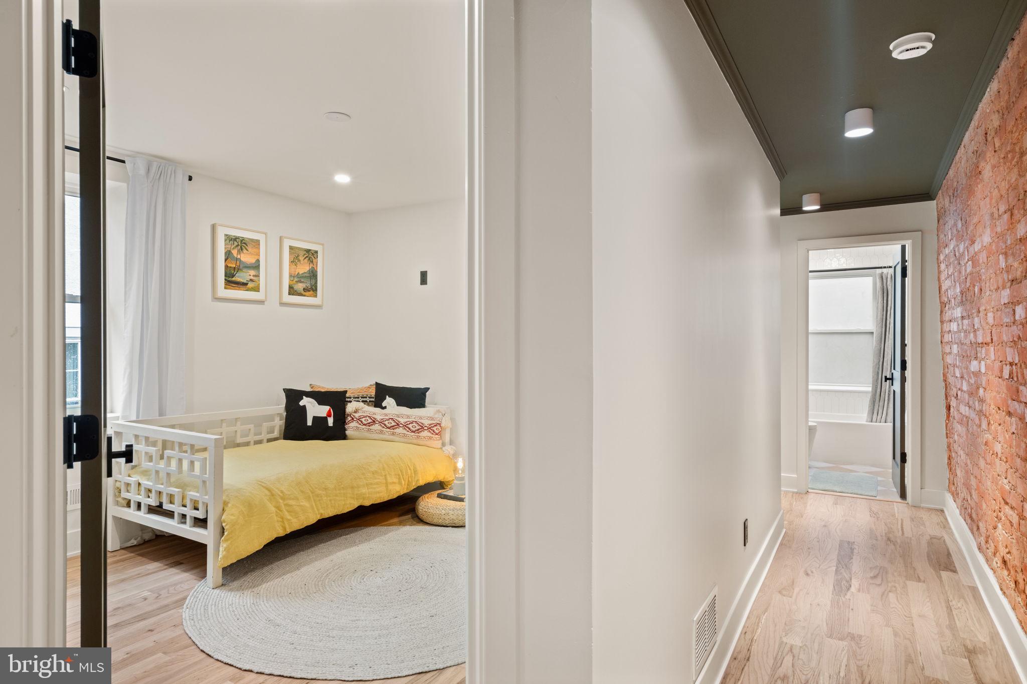 GERMANTOWN (WEST) - Residential