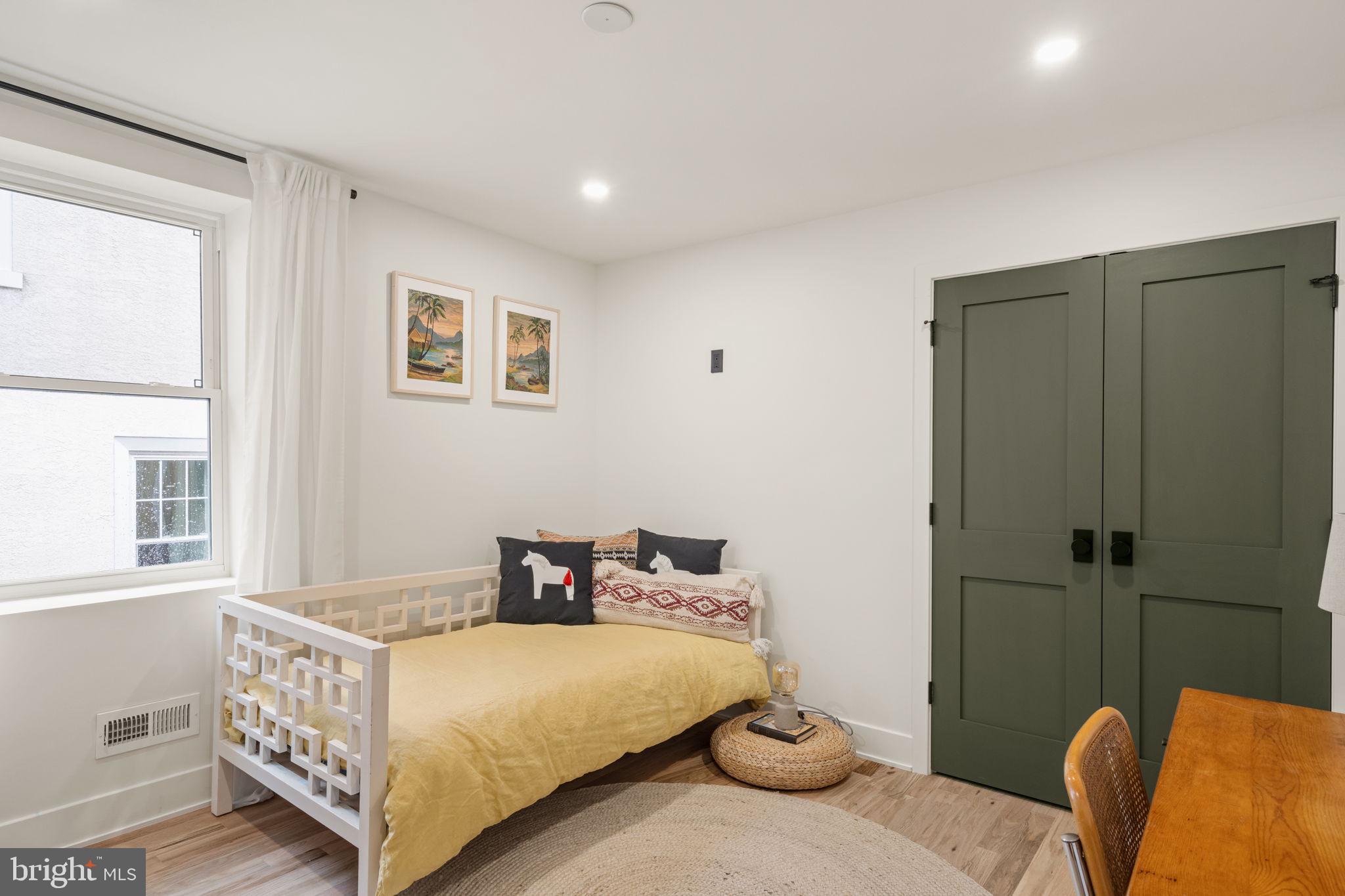 GERMANTOWN (WEST) - Residential