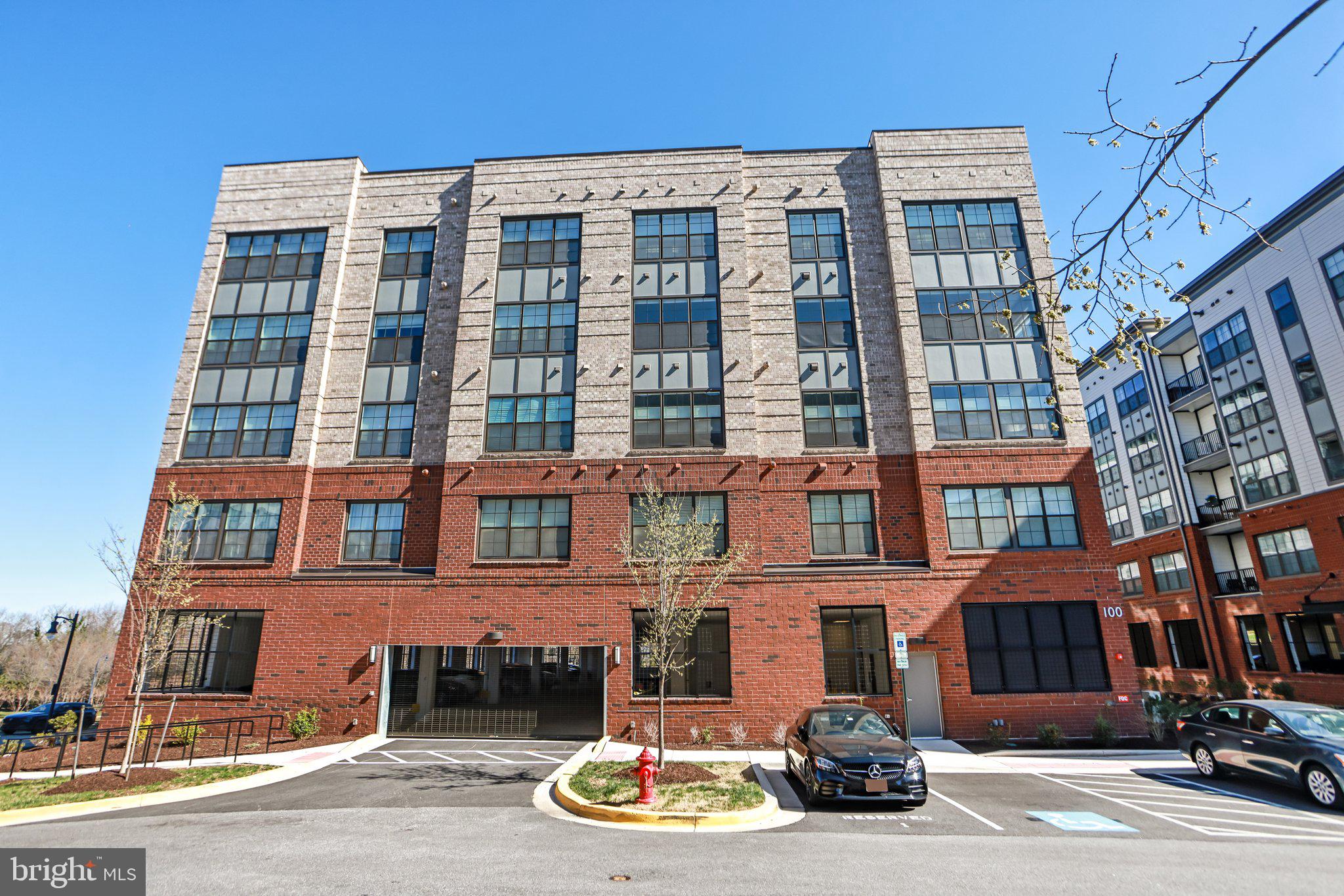 100 SAINT IVES PLACE 306