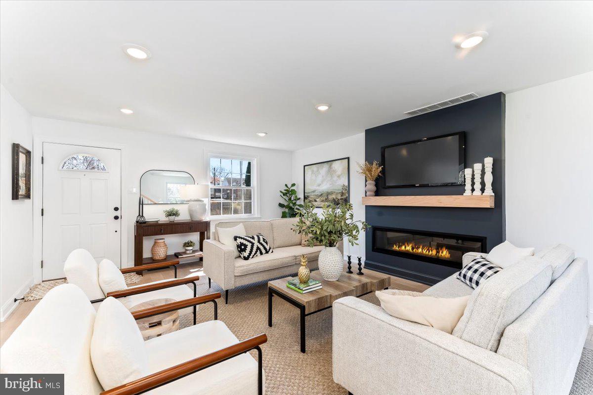 CHATHAM VIL - Residential