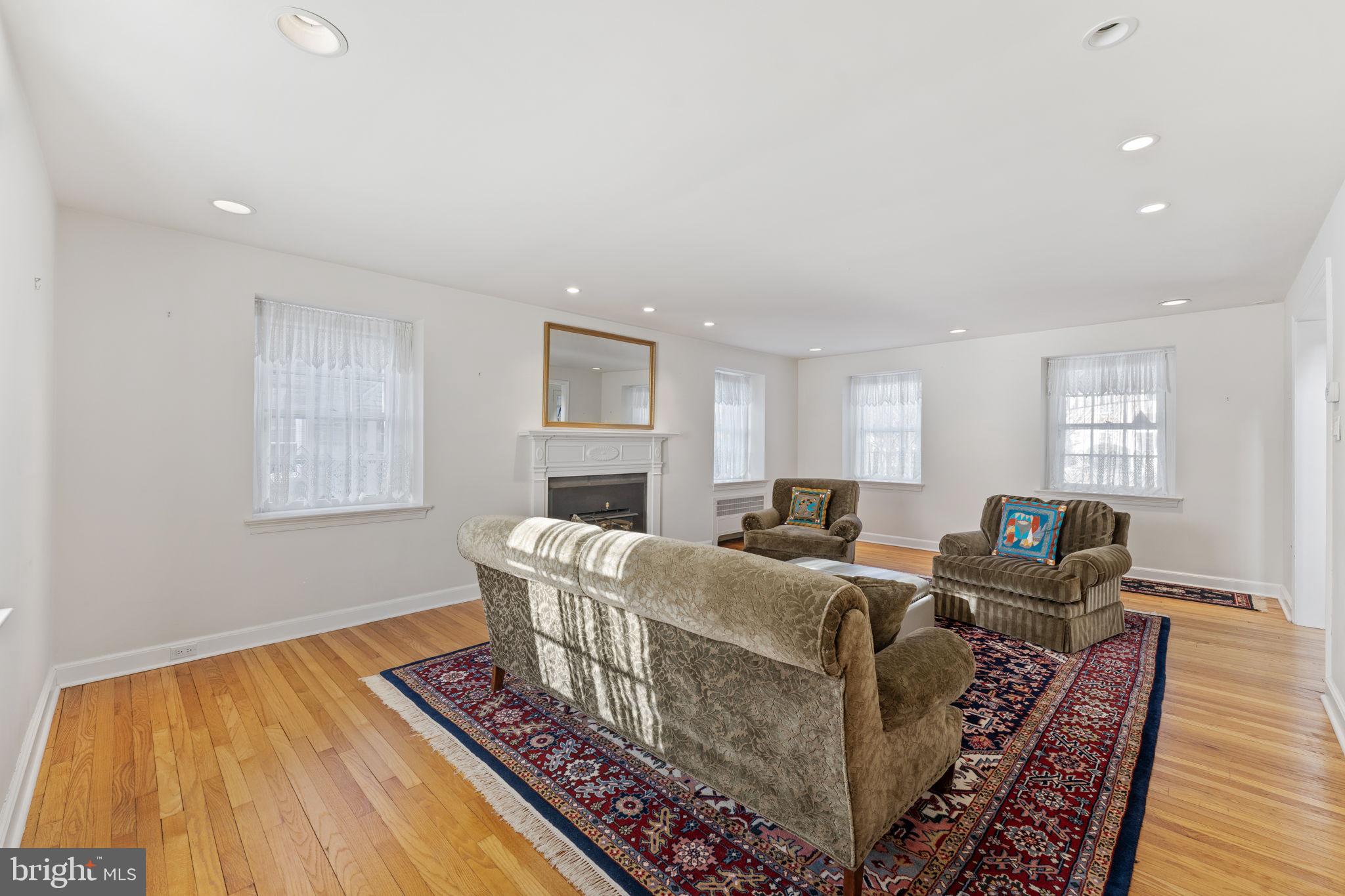 MERION STATION - Residential