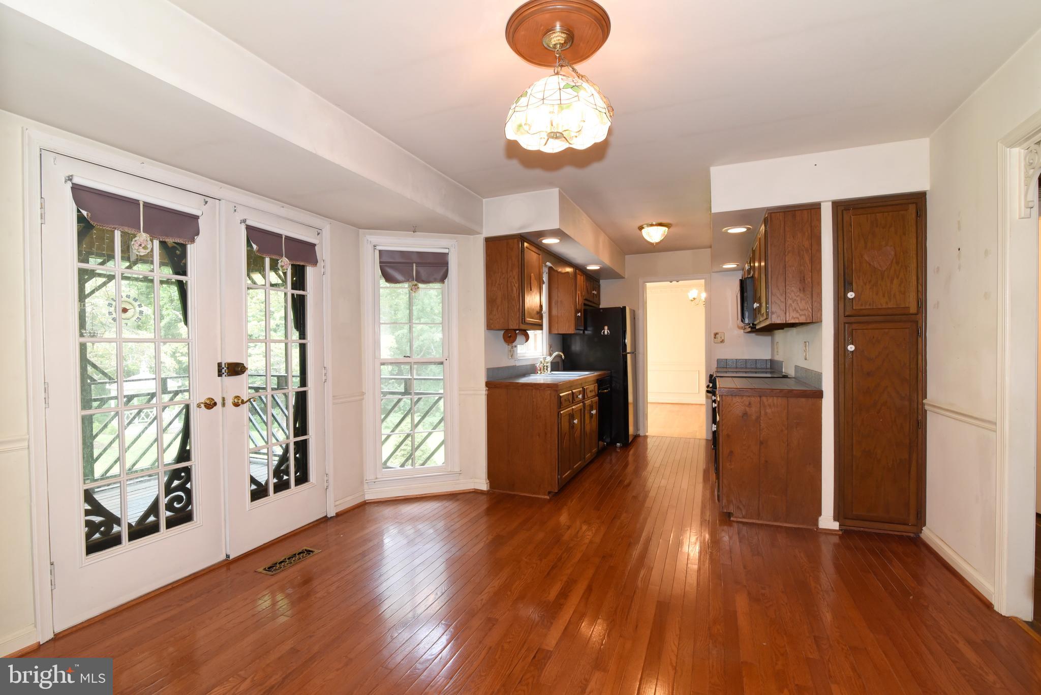 WOLF TRAP GREEN - Residential