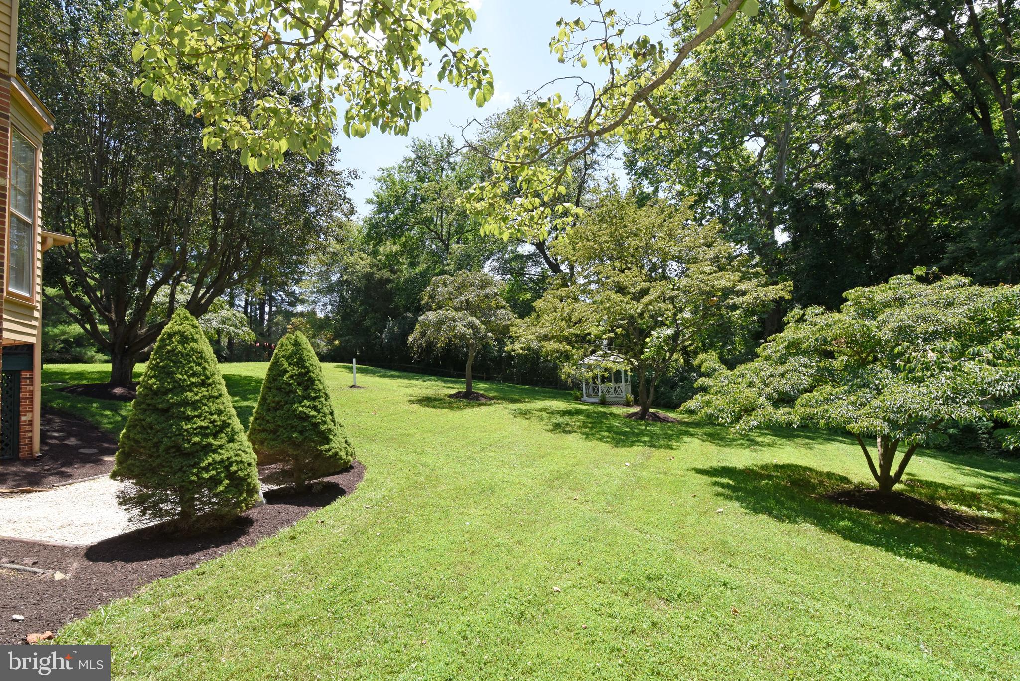 WOLF TRAP GREEN - Residential