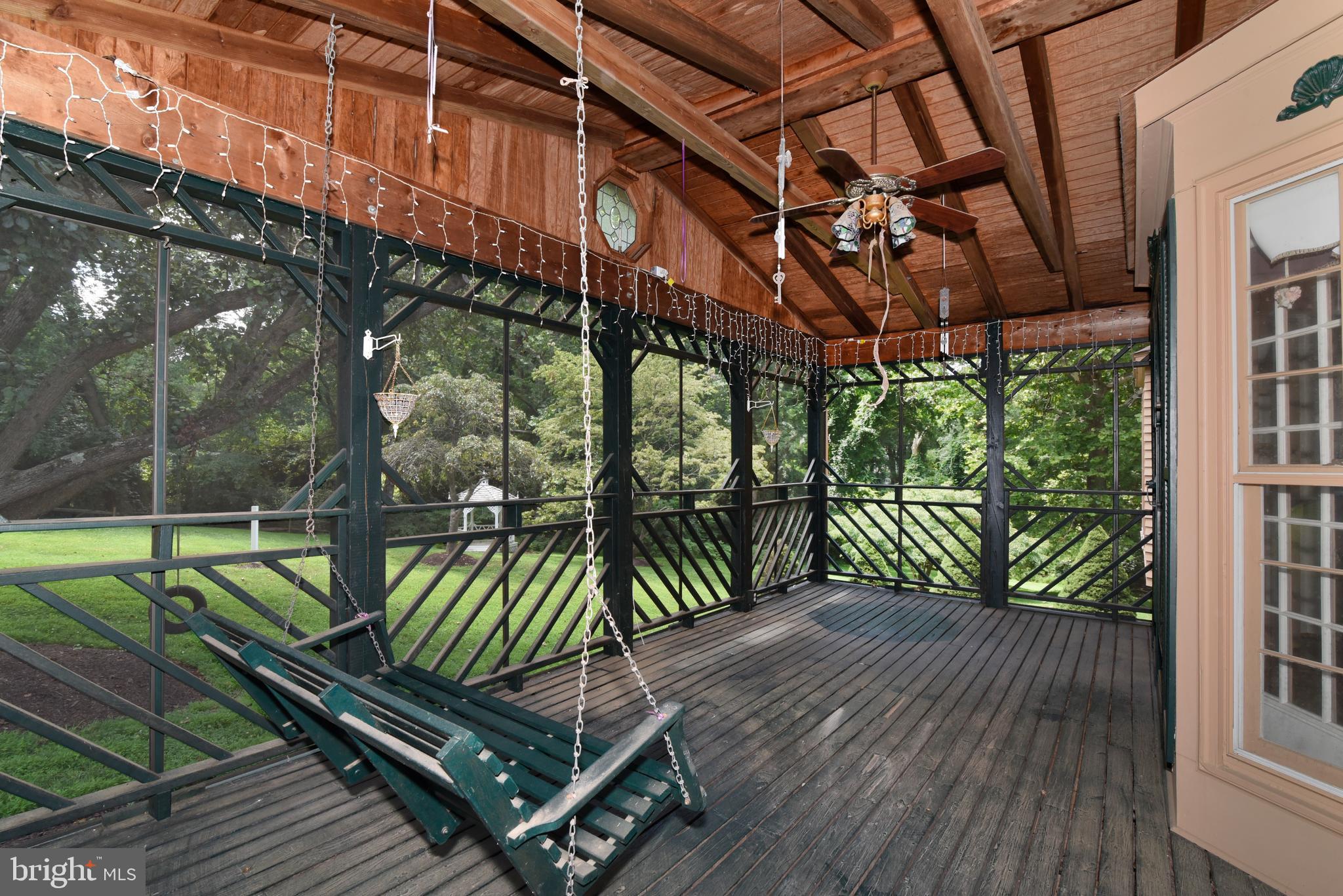 WOLF TRAP GREEN - Residential