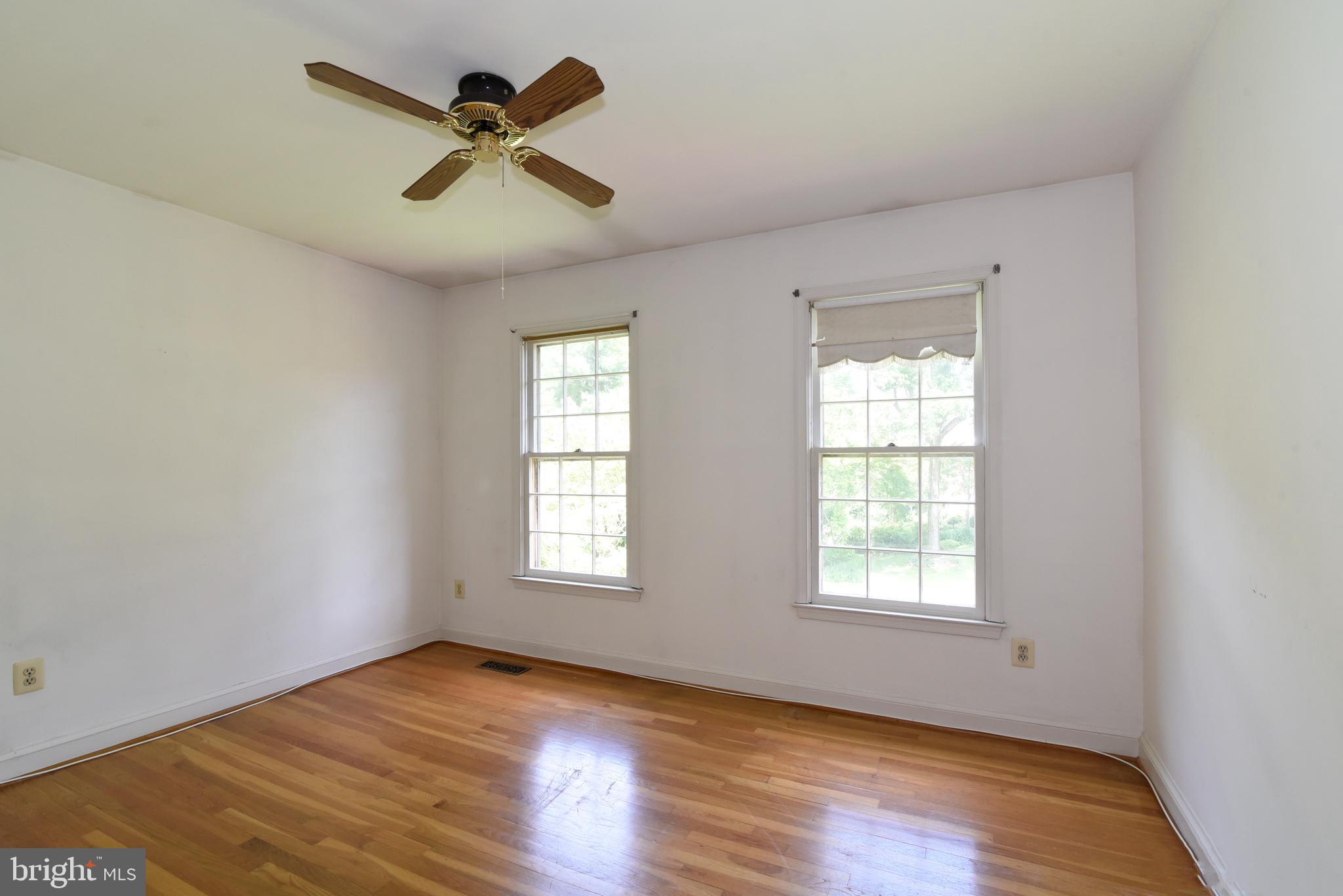 WOLF TRAP GREEN - Residential