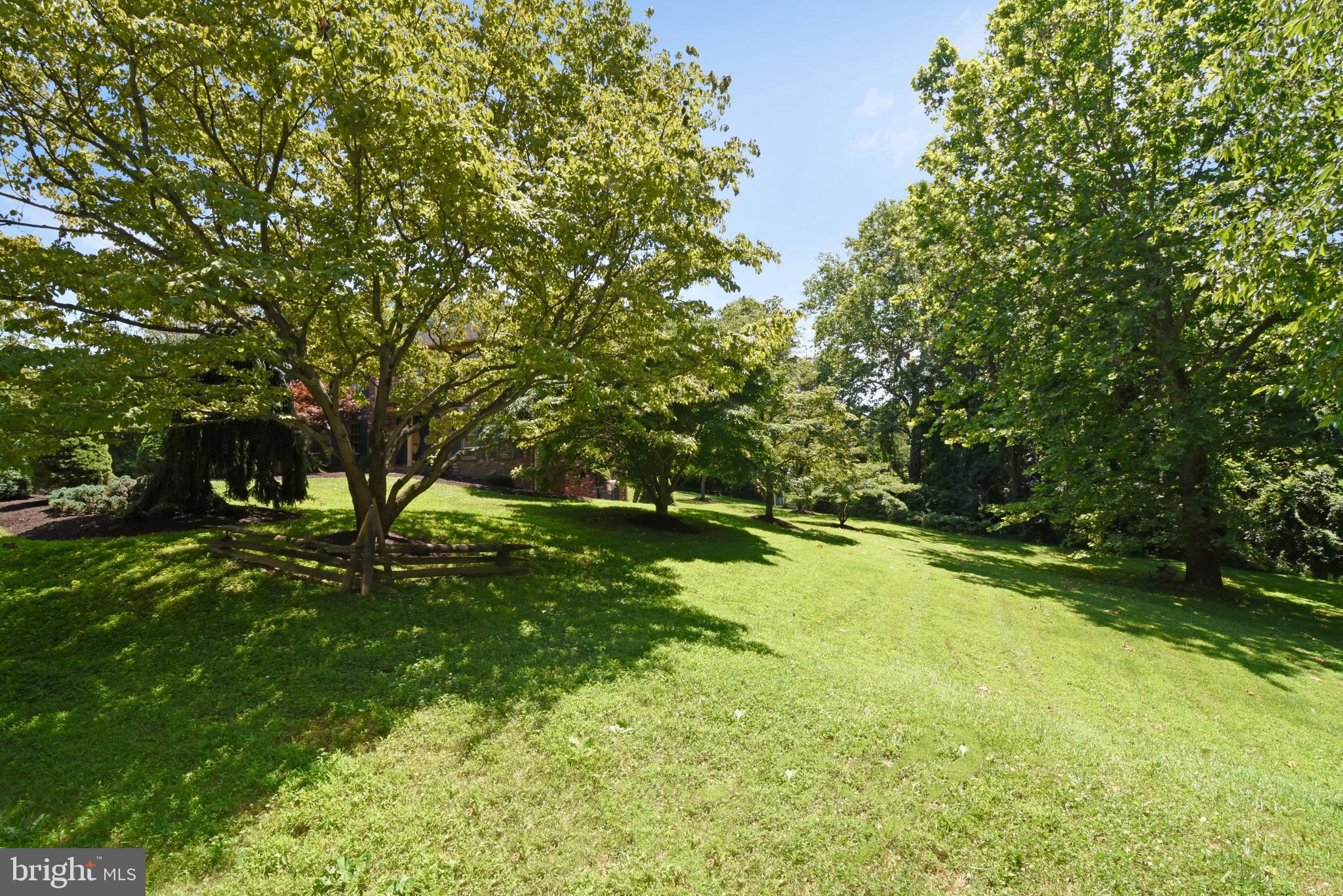 WOLF TRAP GREEN - Residential