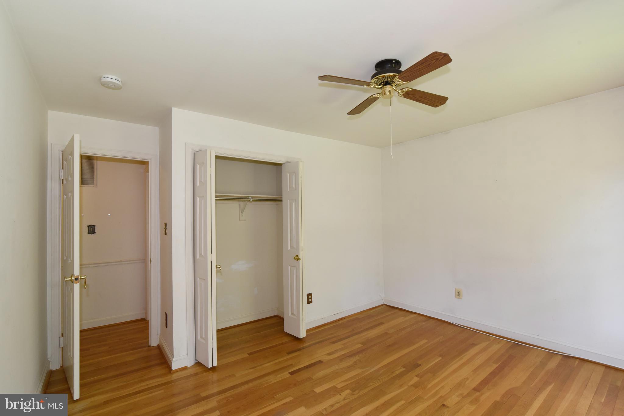 WOLF TRAP GREEN - Residential