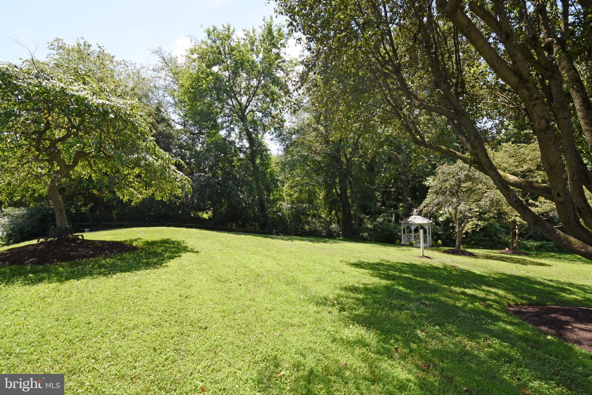 WOLF TRAP GREEN - Residential