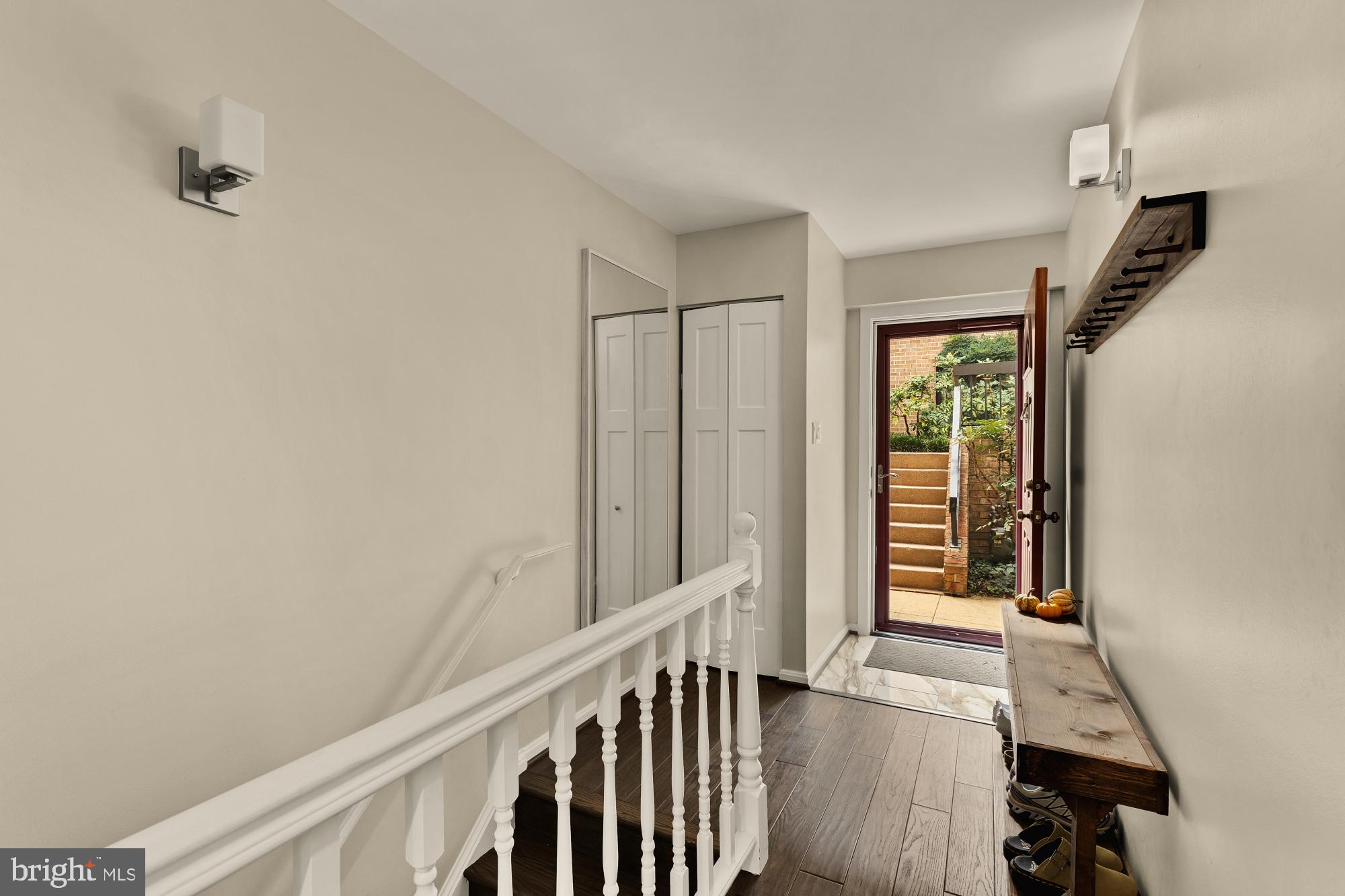 BRISTOL SQUARE - Residential