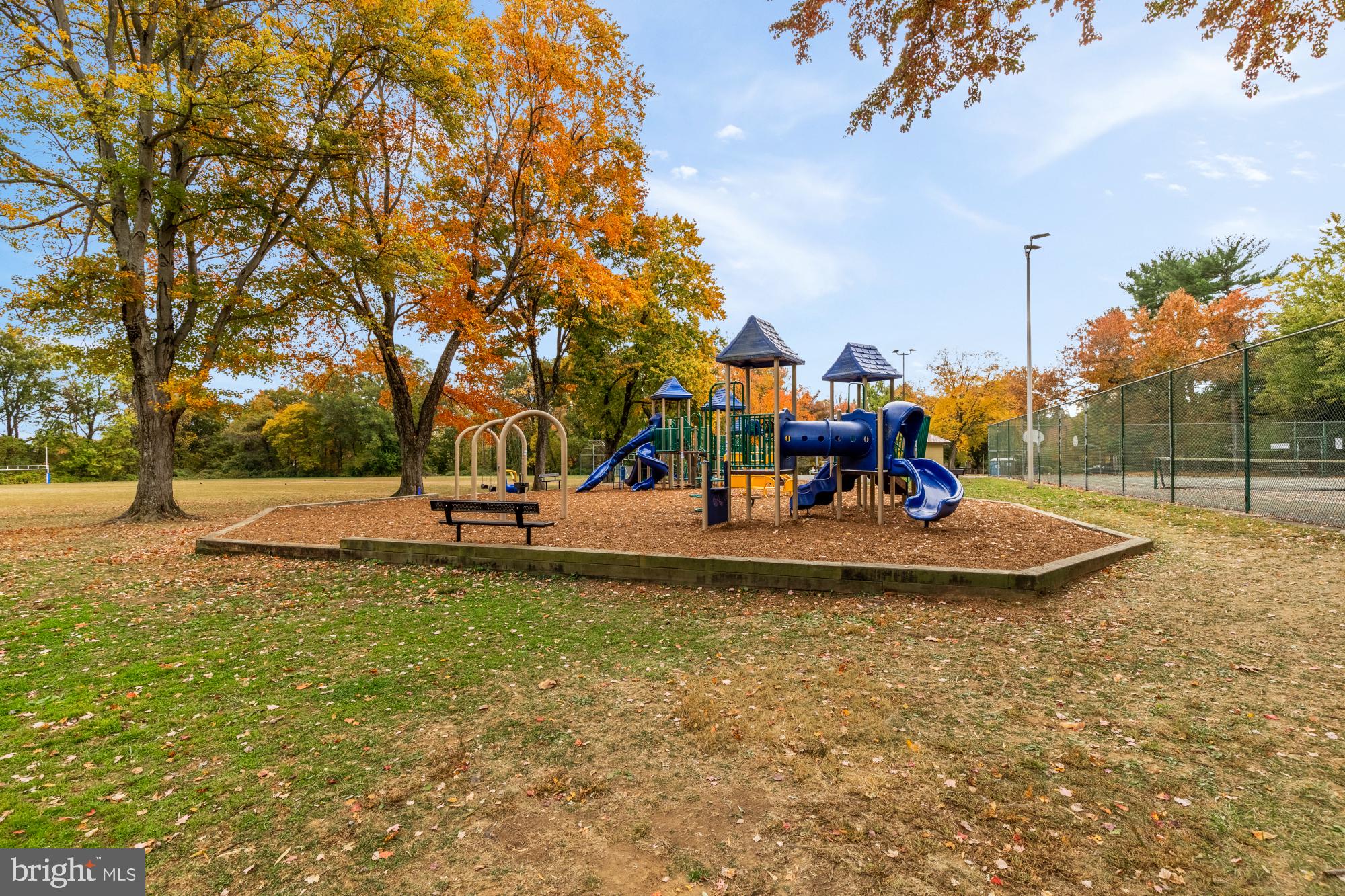 BRISTOL SQUARE - Residential