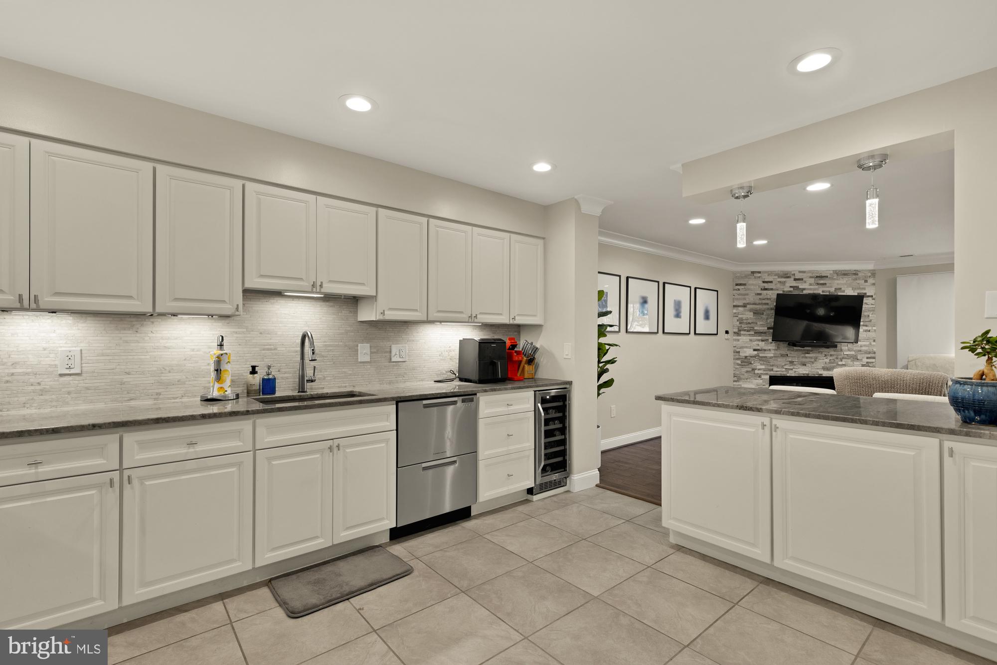 BRISTOL SQUARE - Residential