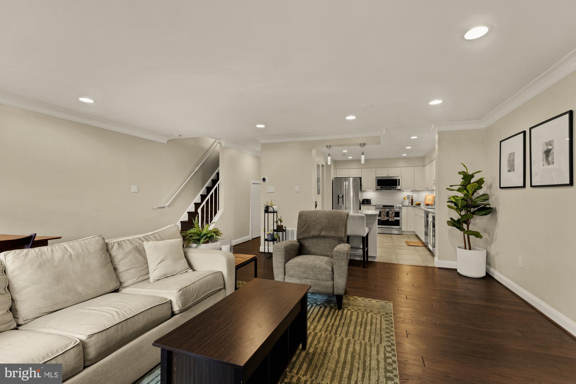 BRISTOL SQUARE - Residential