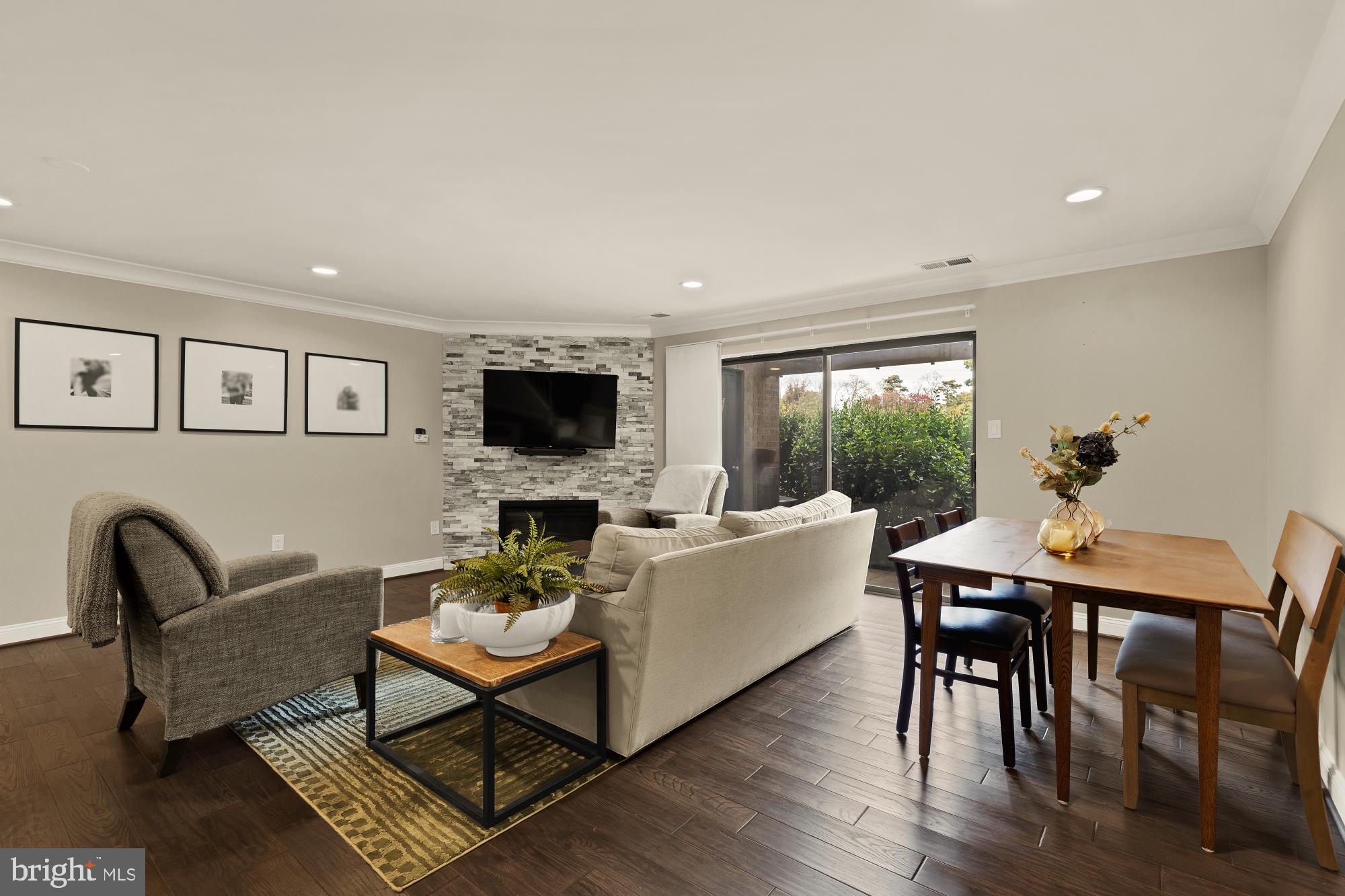 BRISTOL SQUARE - Residential