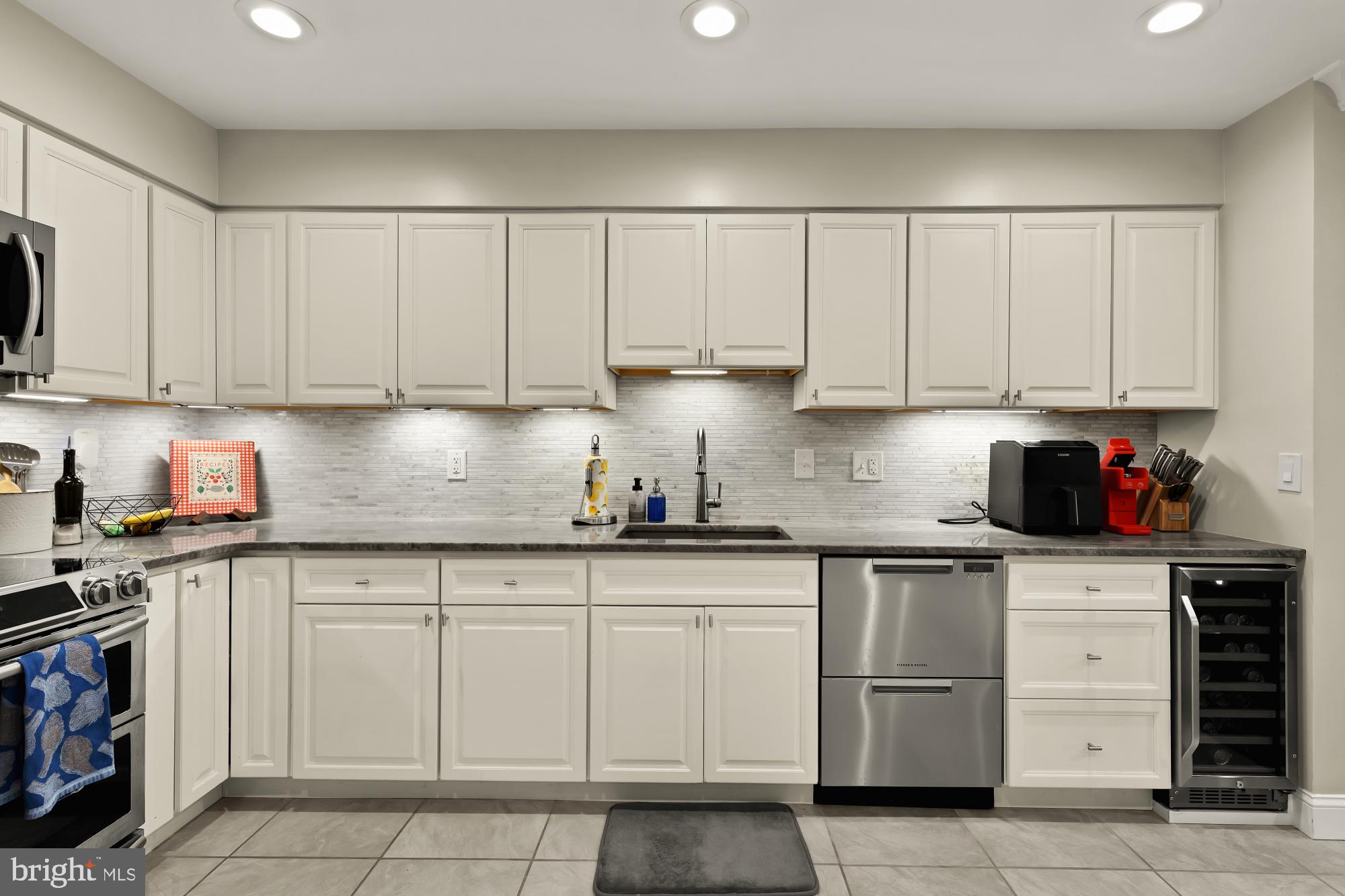 BRISTOL SQUARE - Residential