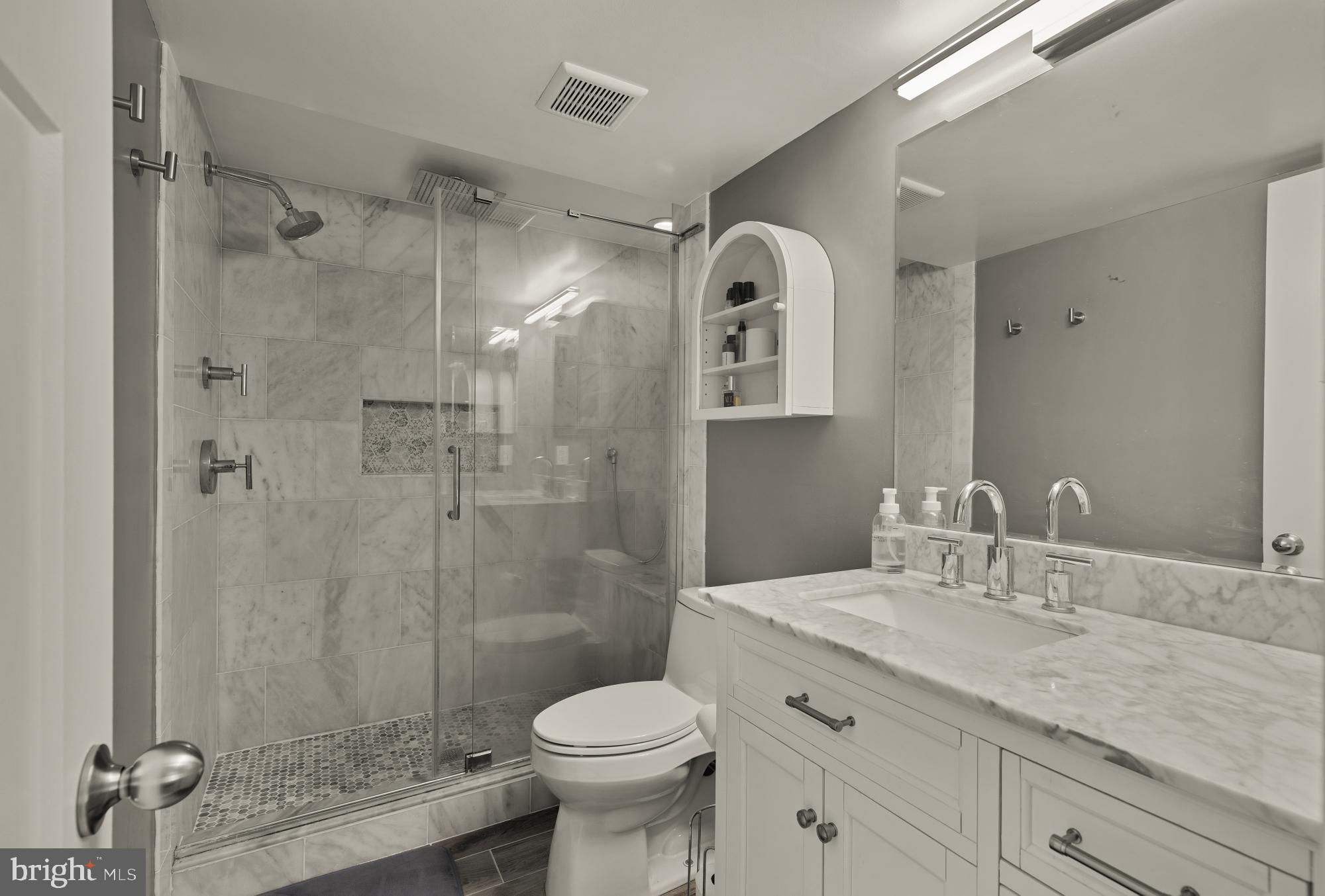 BRISTOL SQUARE - Residential