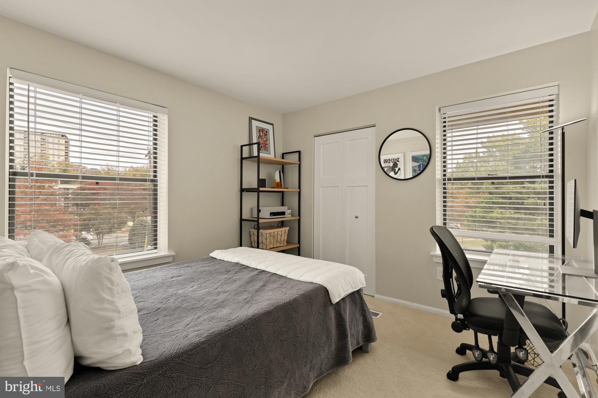 BRISTOL SQUARE - Residential