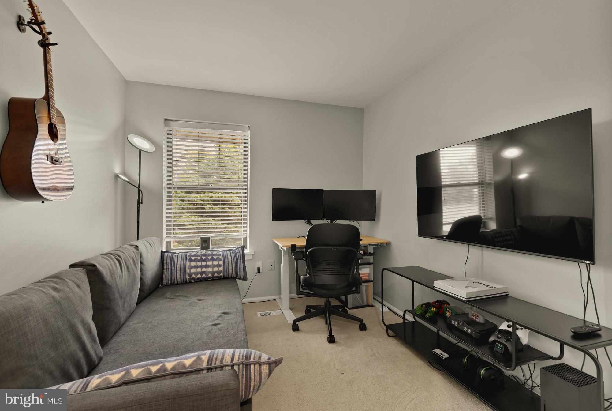 BRISTOL SQUARE - Residential