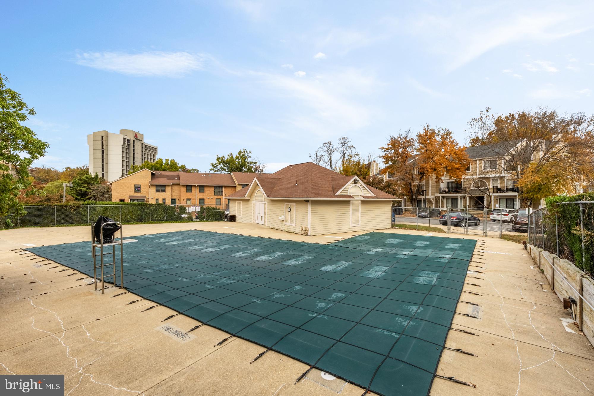 BRISTOL SQUARE - Residential