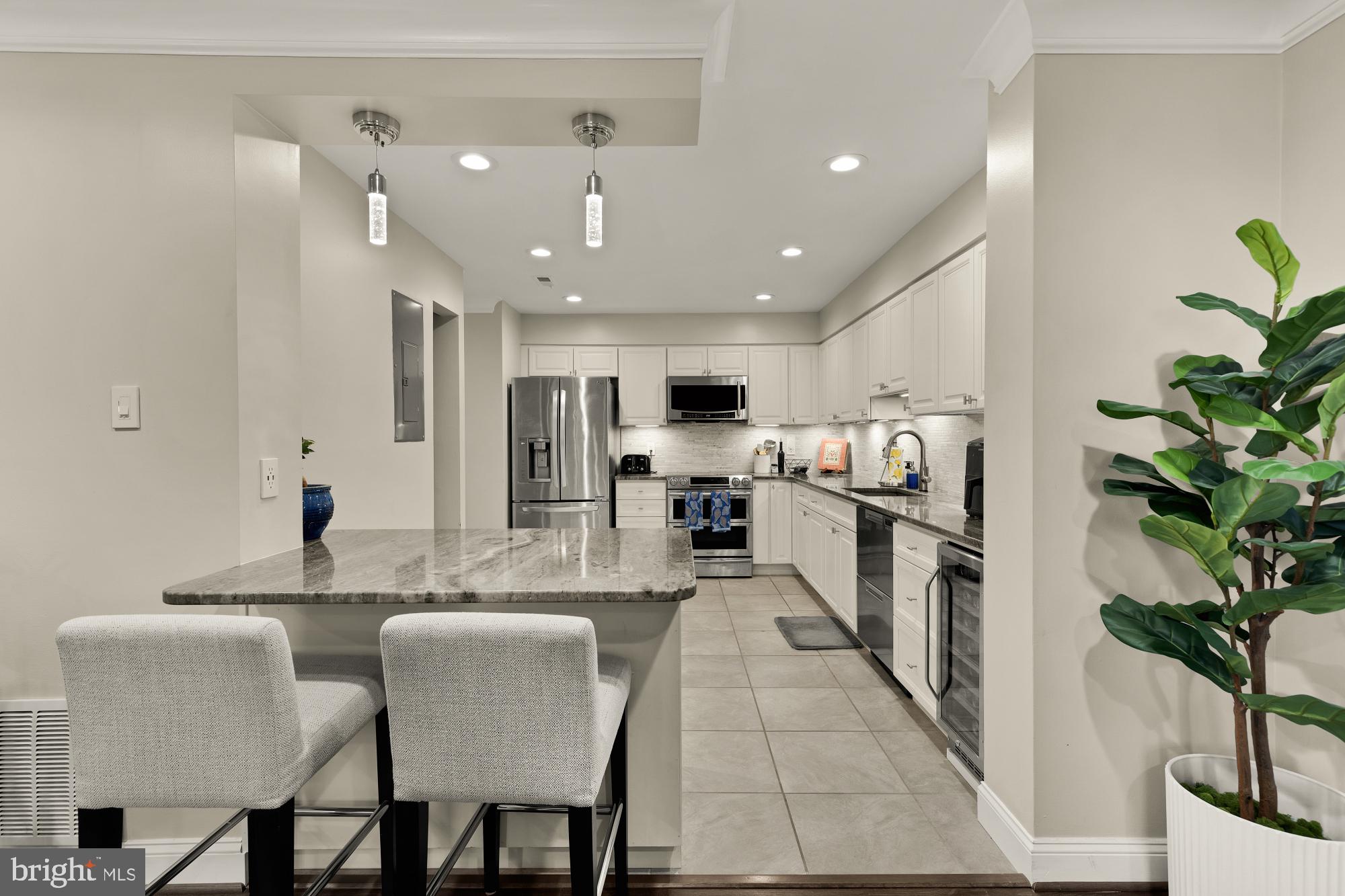 BRISTOL SQUARE - Residential