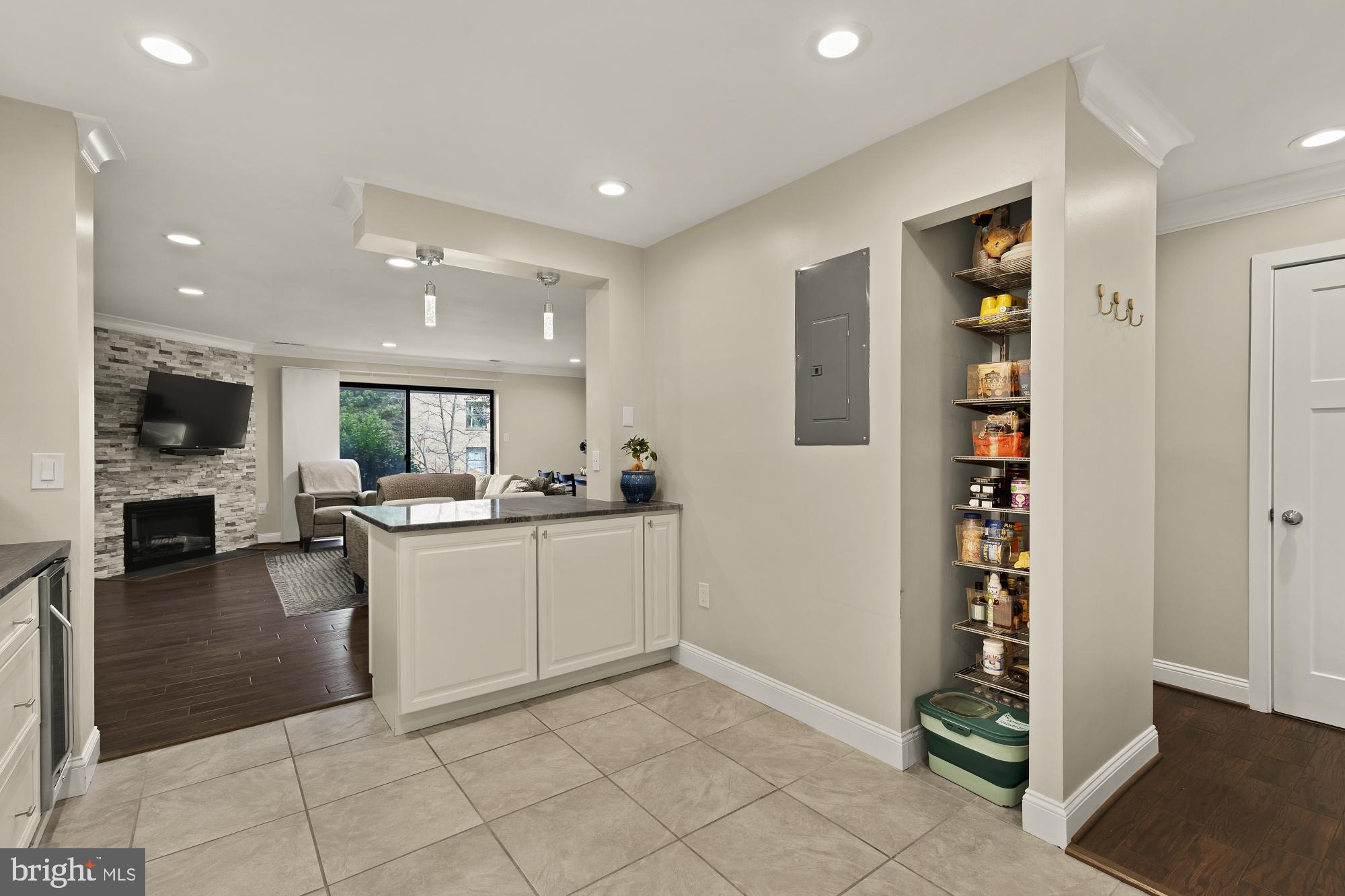 BRISTOL SQUARE - Residential