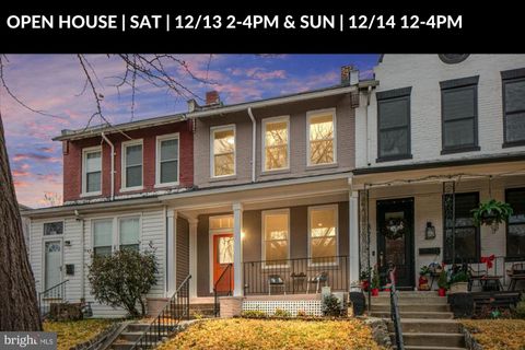 325 14TH PLACE NE WASHINGTON DC 20002