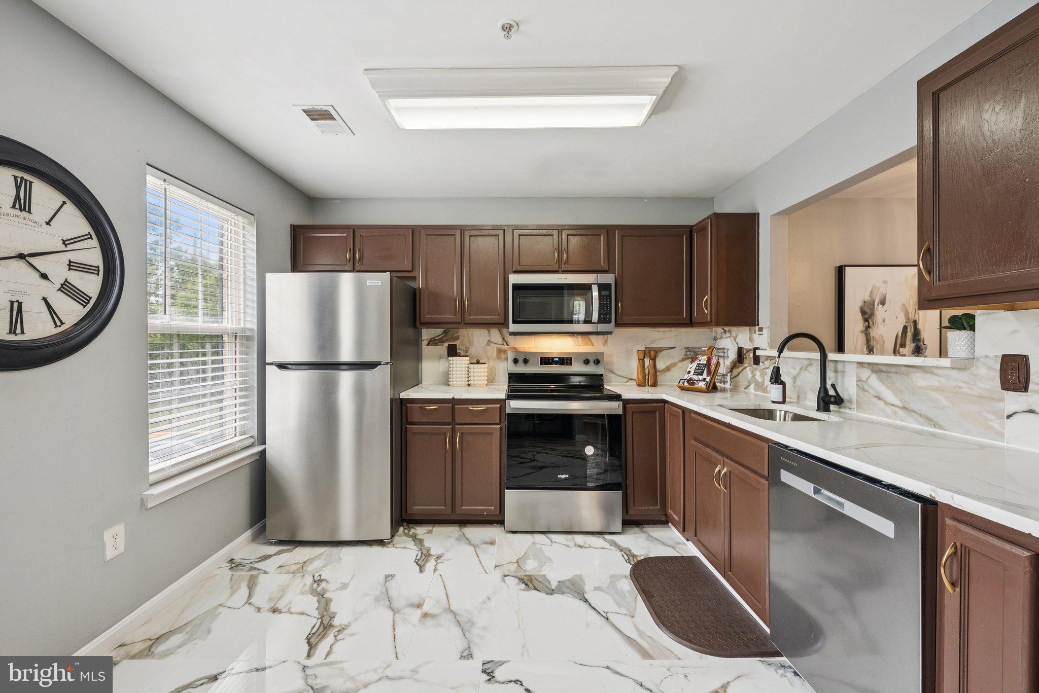 4108 APPLE LEAF WAY 5