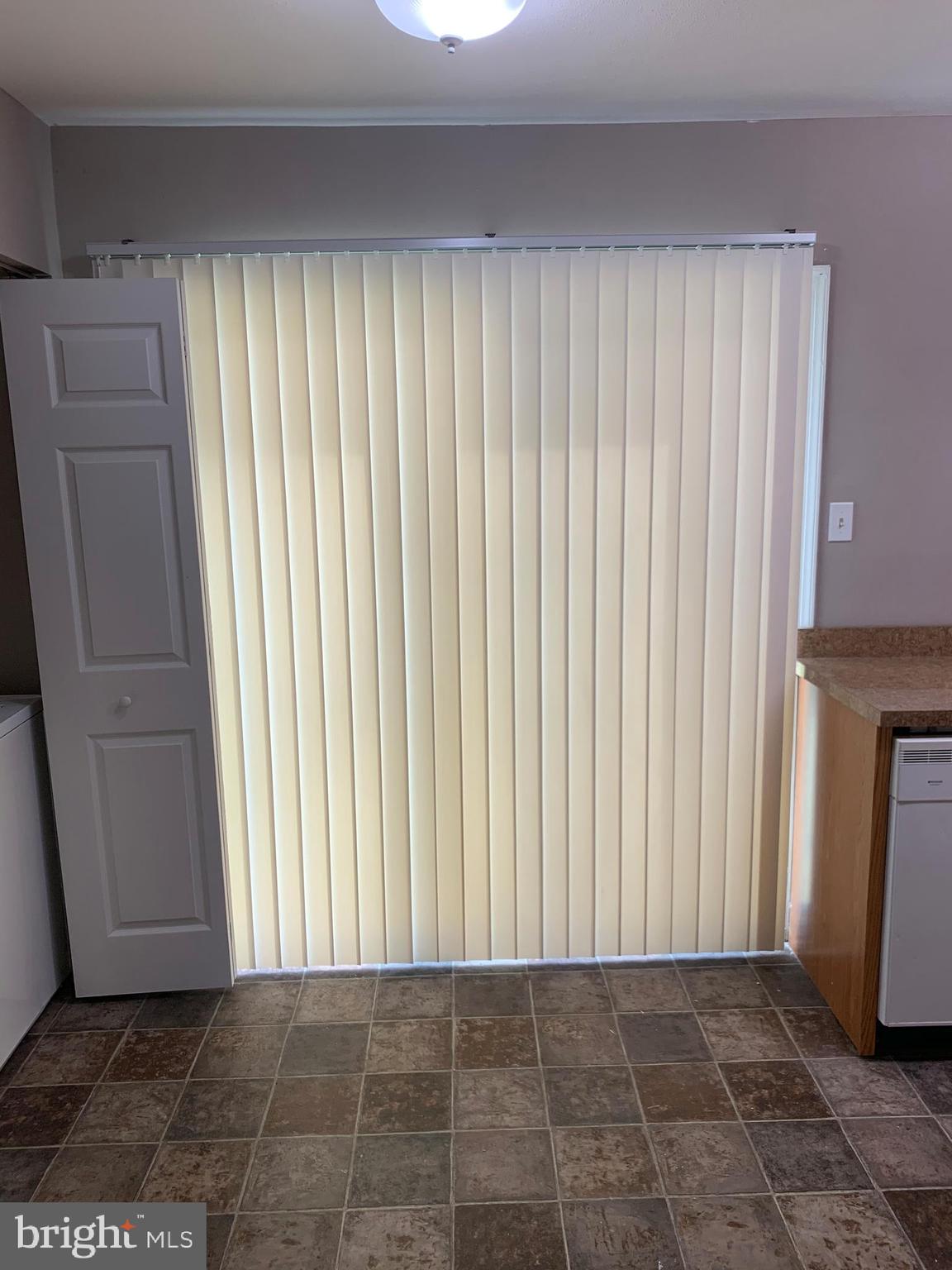 FIRST WOODBROOKE CM - Residential Lease