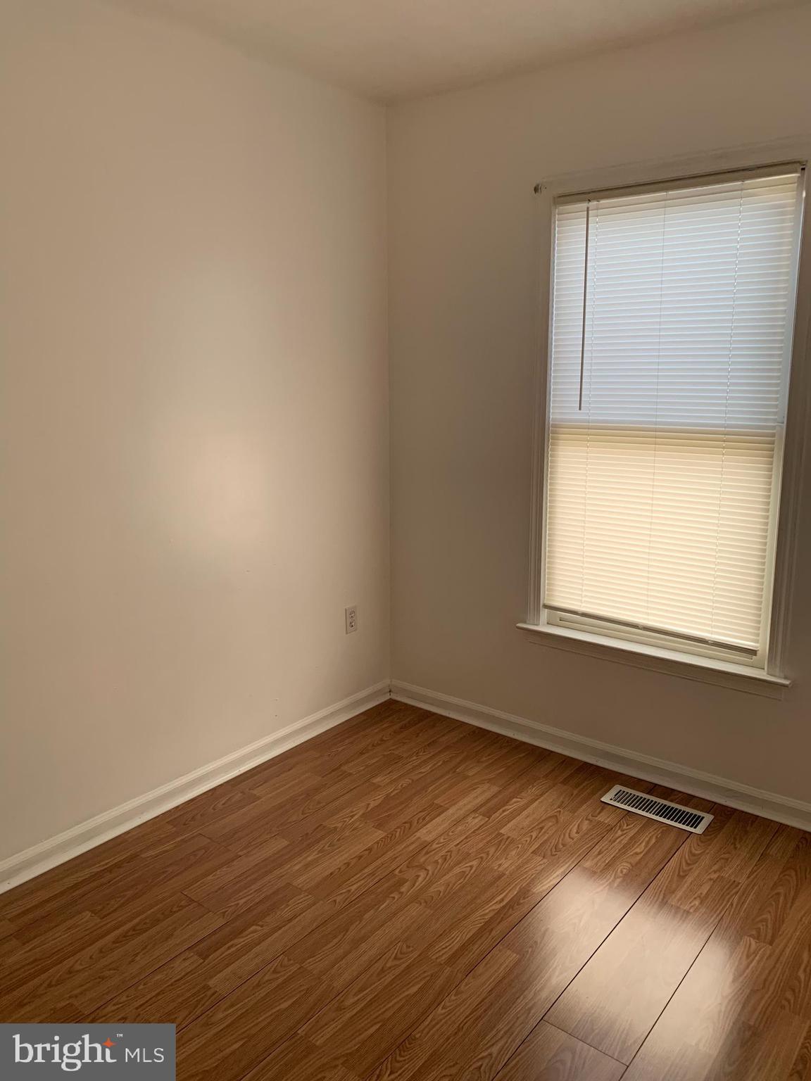 FIRST WOODBROOKE CM - Residential Lease