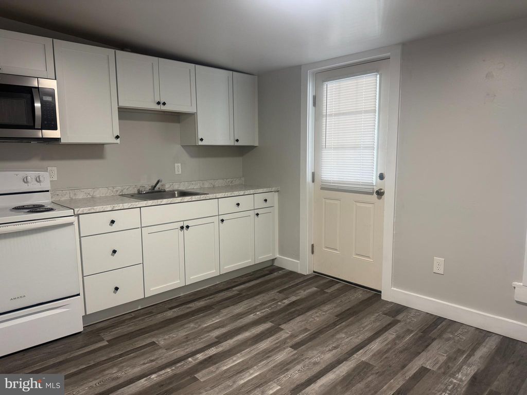 Photo of 7 - B S Spruce Street, LITITZ, PA 17543 (MLS # PALA2084086)