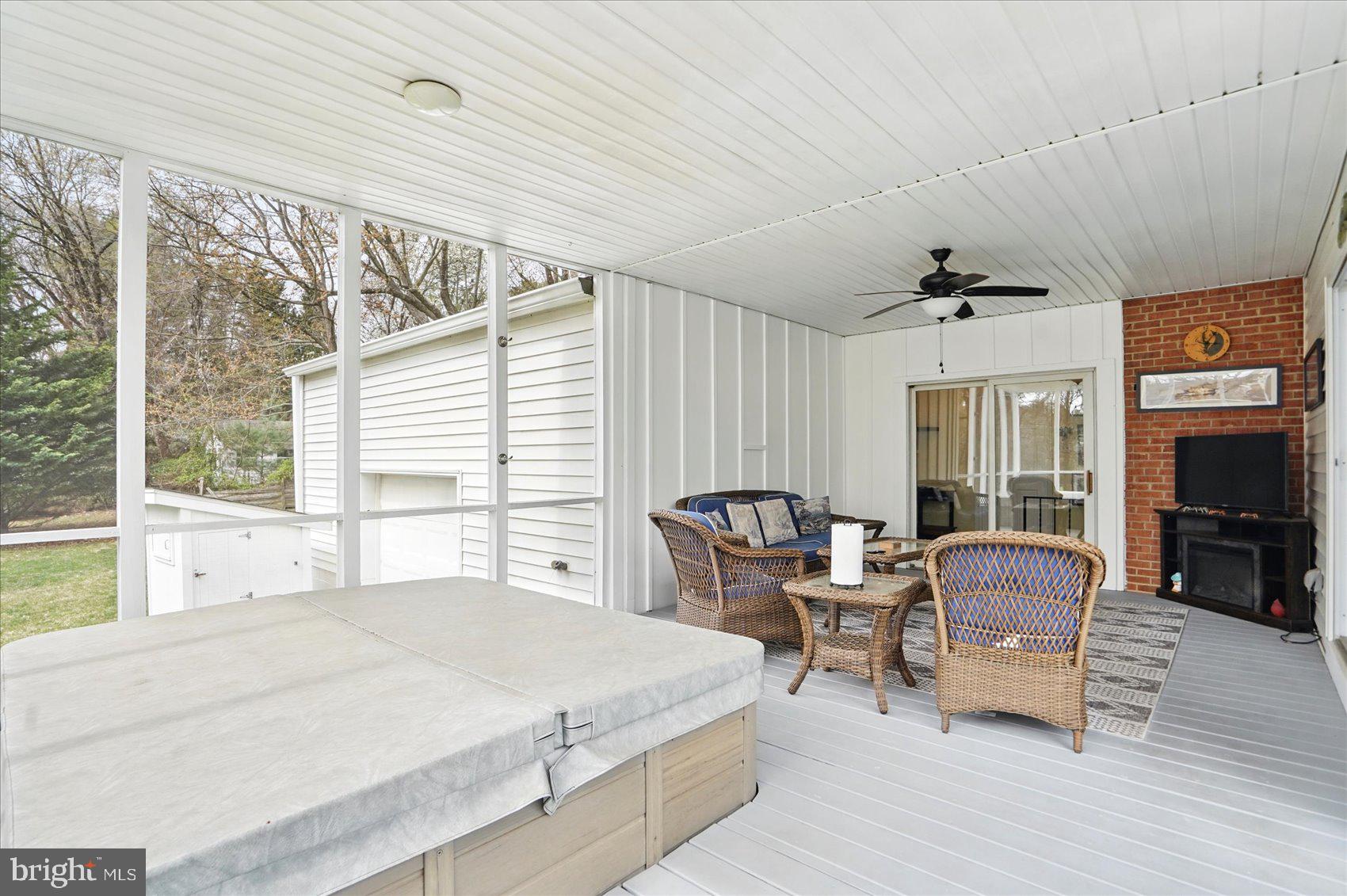 WORTHINGTON GREEN - Residential