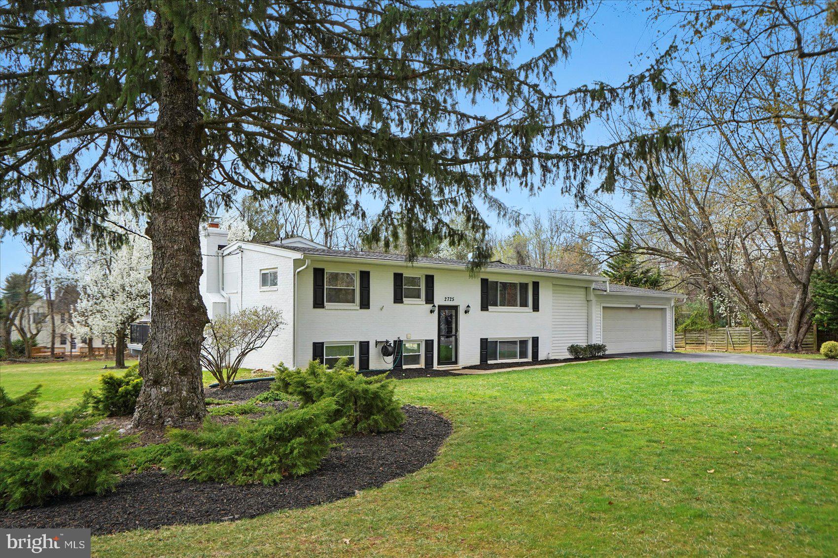 2725 BAUBLITZ ROAD