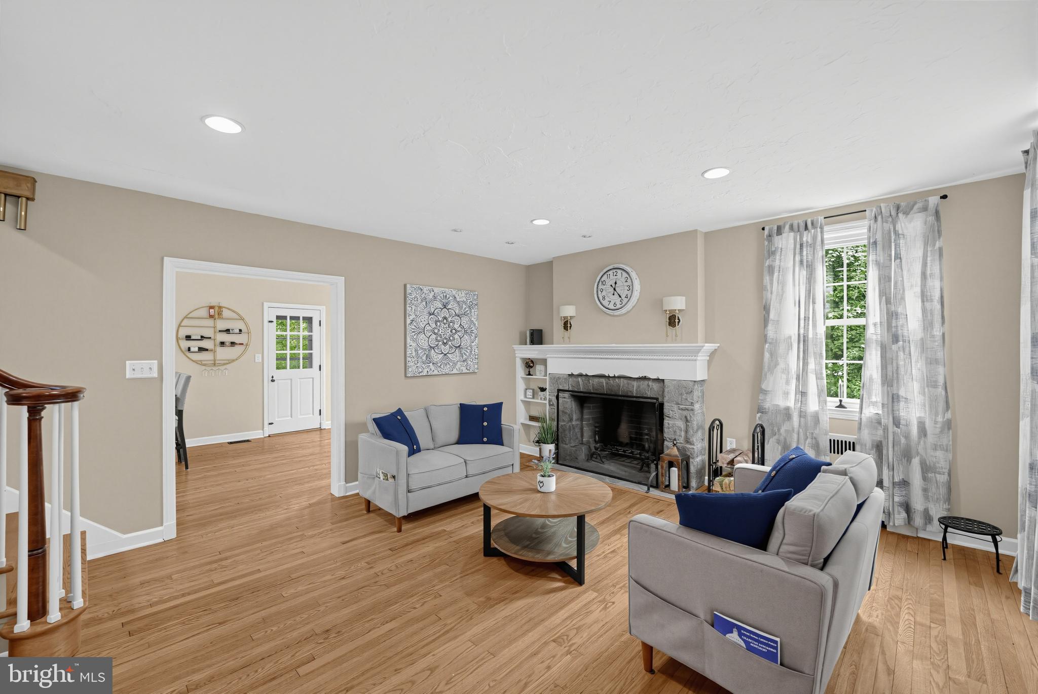 106 N BEAUMONT AVENUE