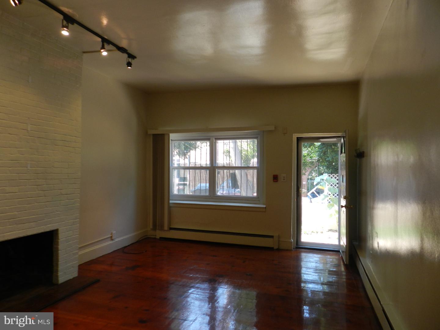 RITTENHOUSE SQUARE - Residential Lease