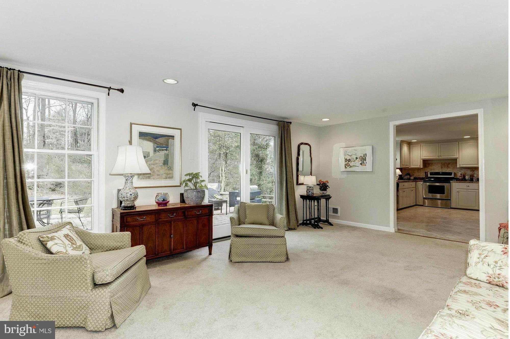 BARCROFT WOODS - Residential