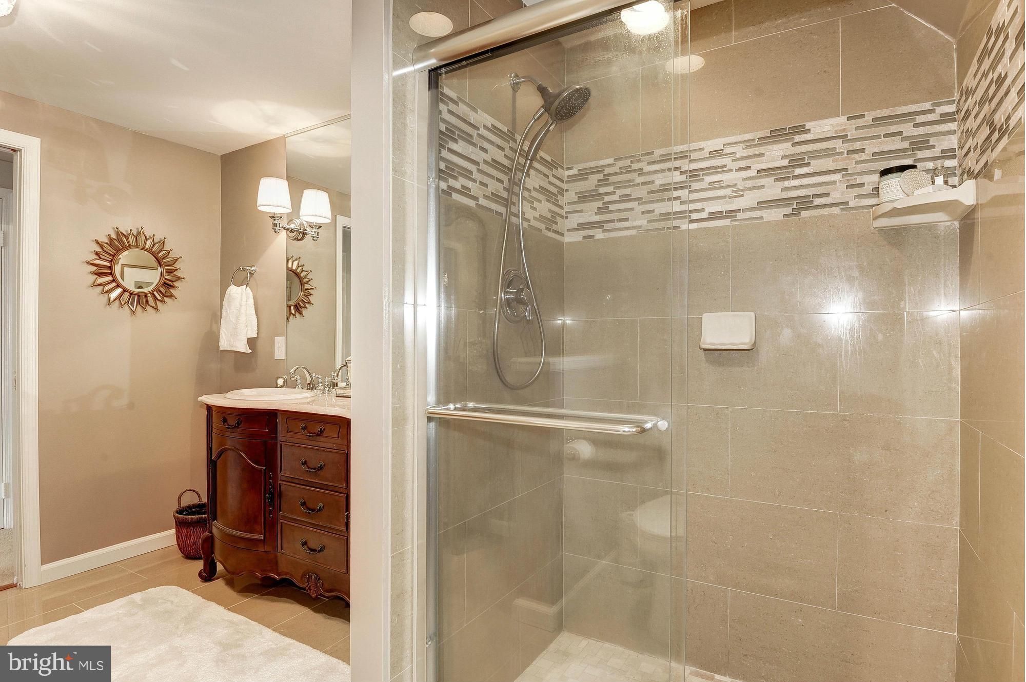 BARCROFT WOODS - Residential