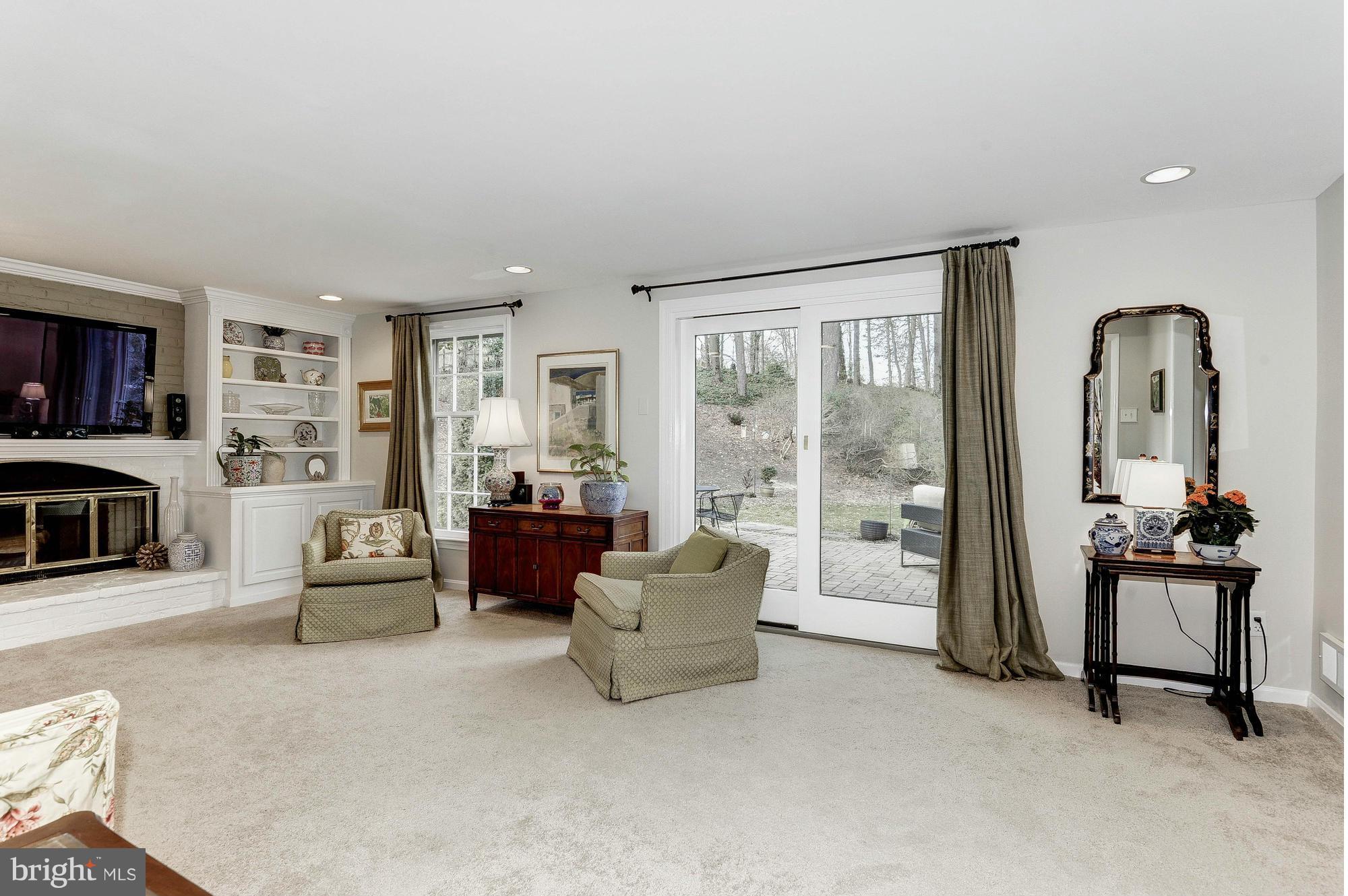 BARCROFT WOODS - Residential