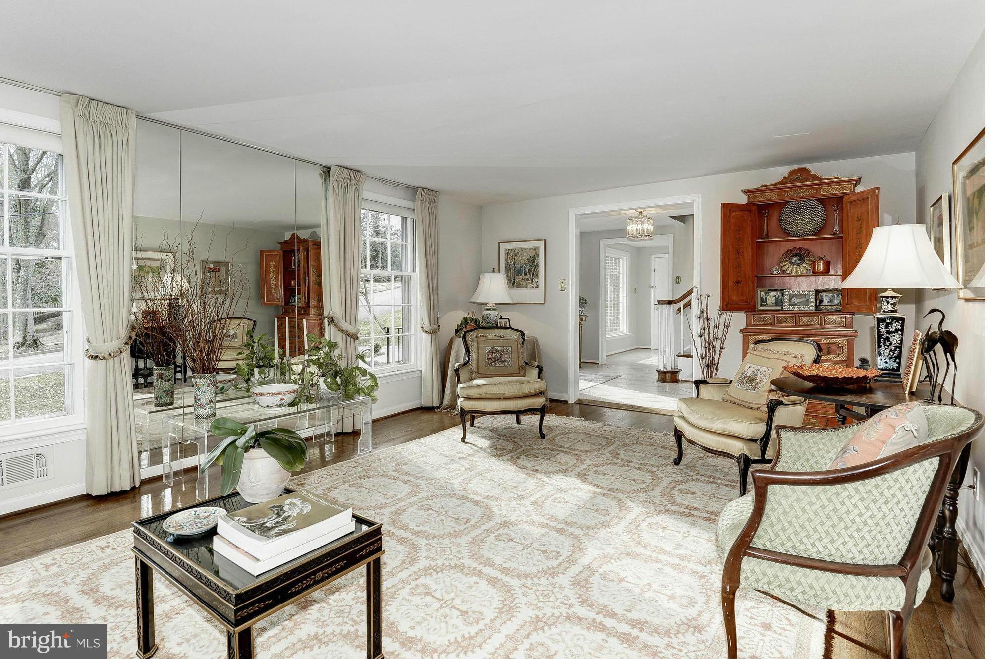 BARCROFT WOODS - Residential